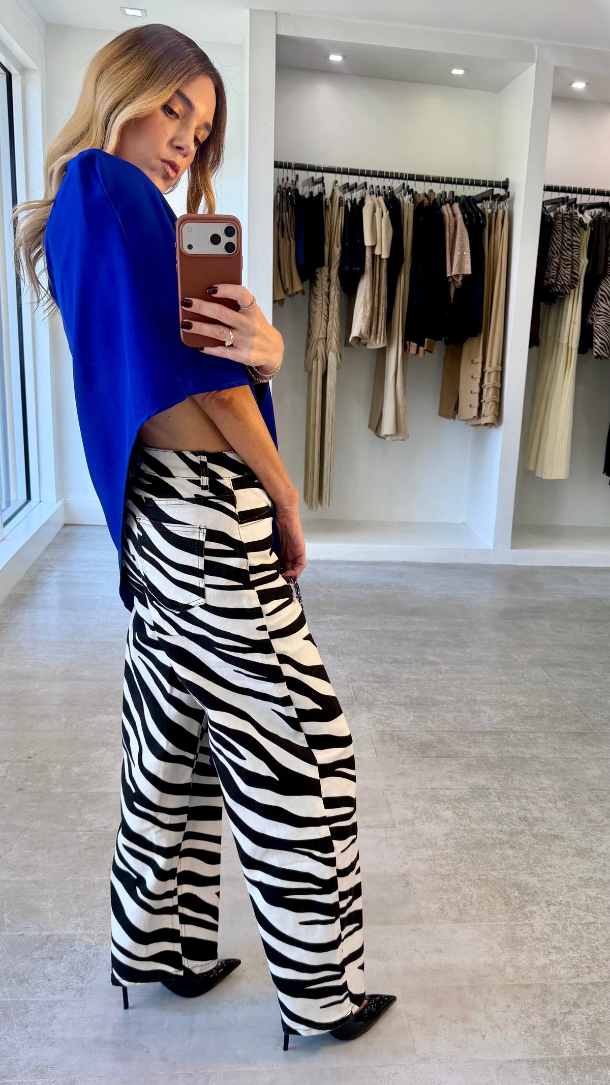 COBALT MUSE CAPE
