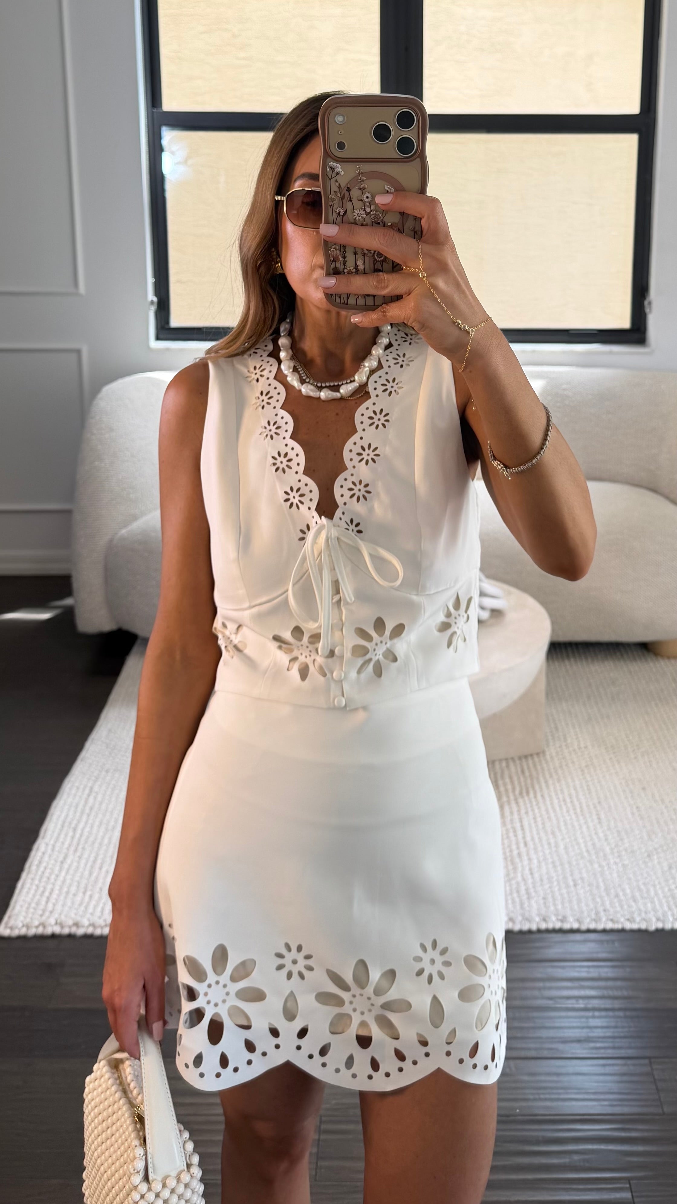 IVORY BLOOM EYELET SET