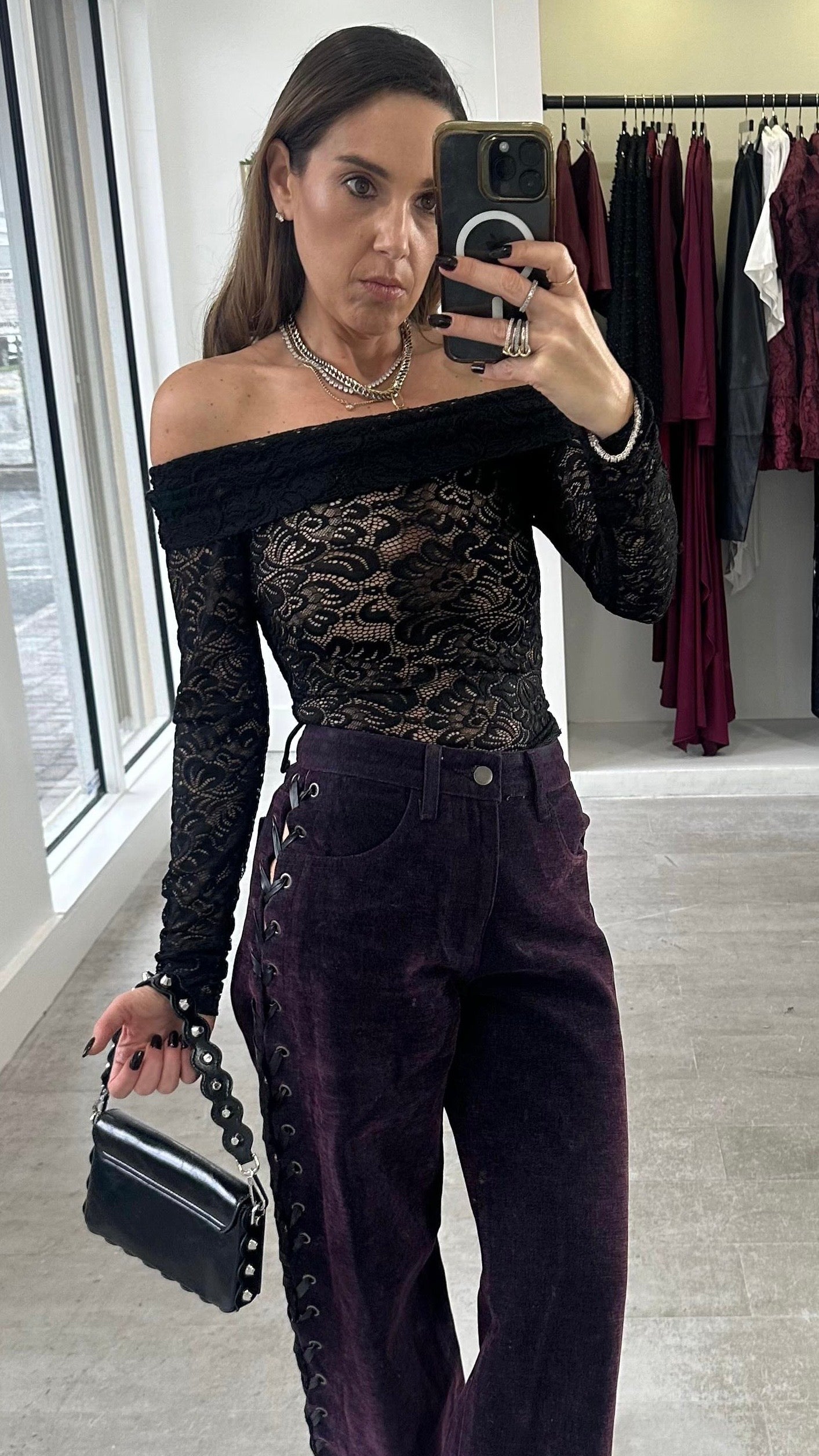 LACE OFF SHOULDER TOP