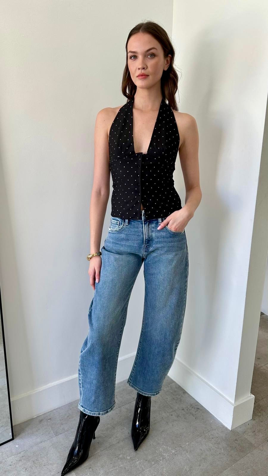 THE ESSENTIAL DENIM