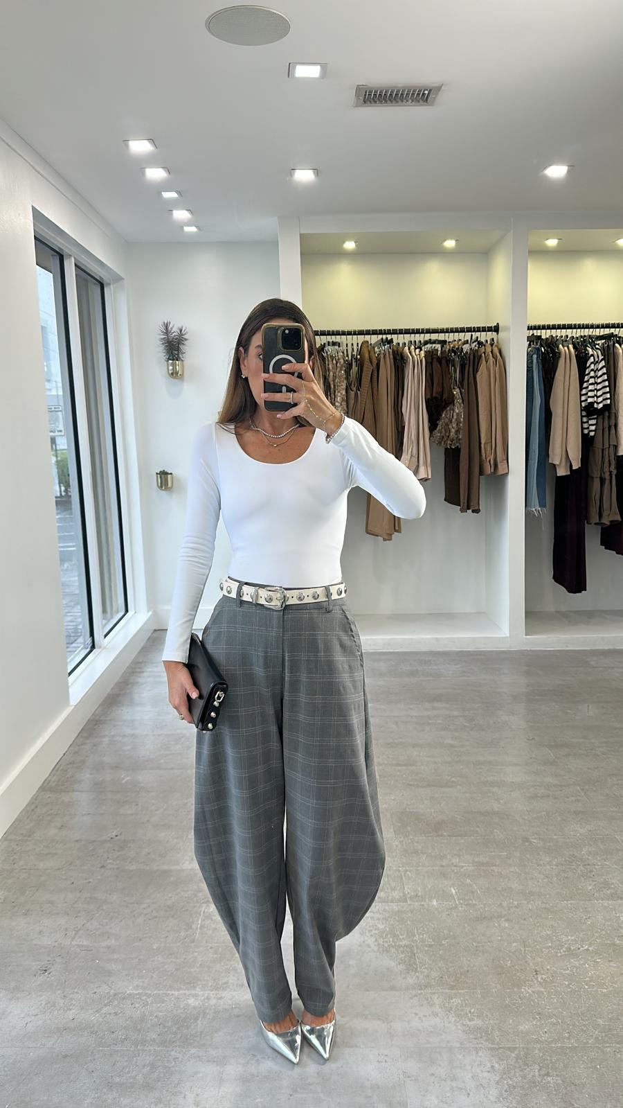 GREY PLAID BARREL PANTS