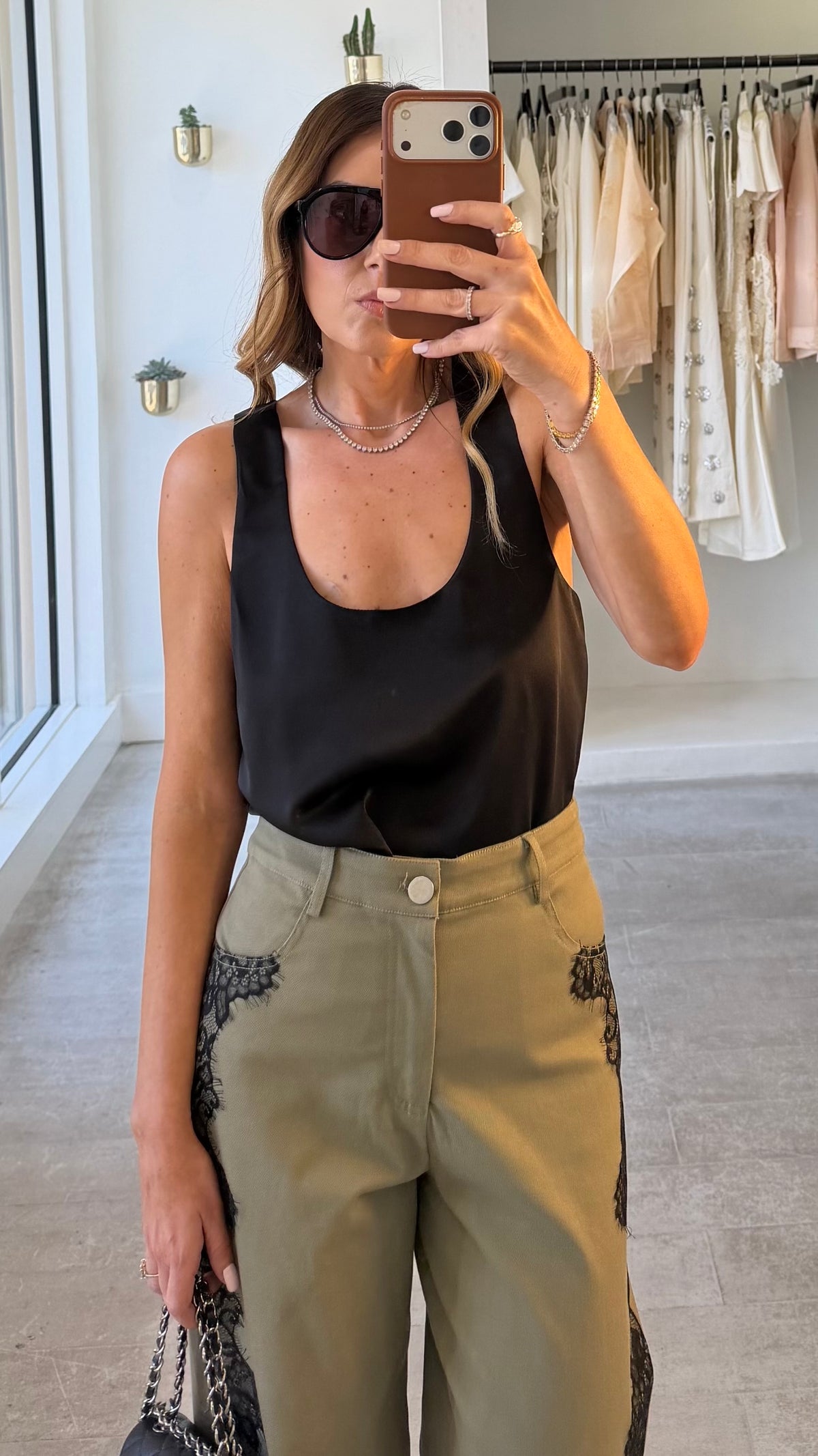 BLACK LIQUID TOP