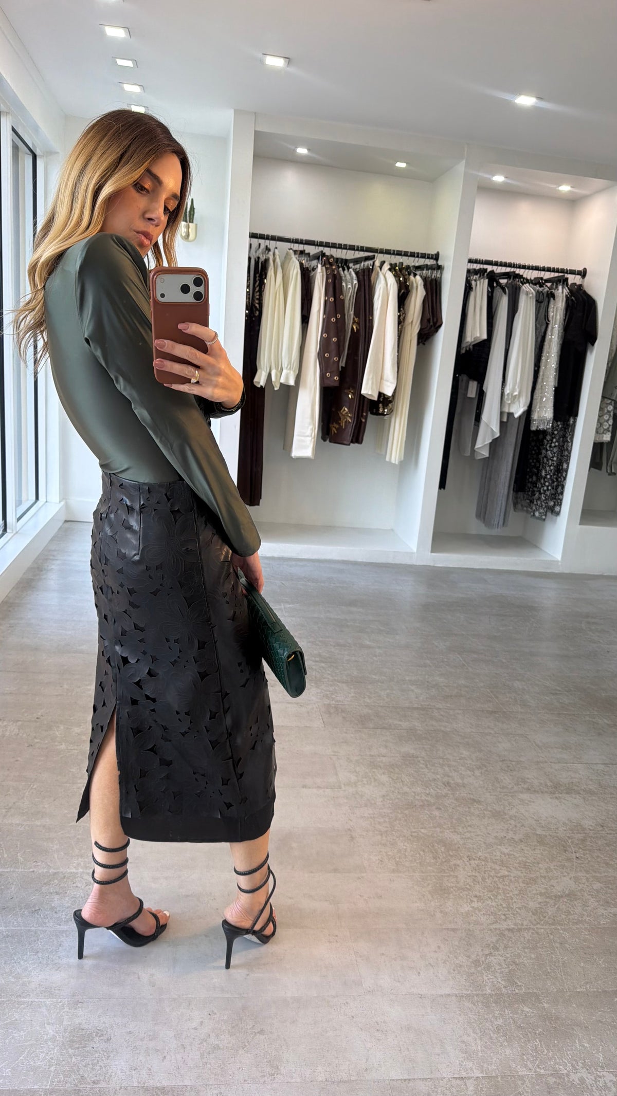 FLORAL ILLUSION SKIRT