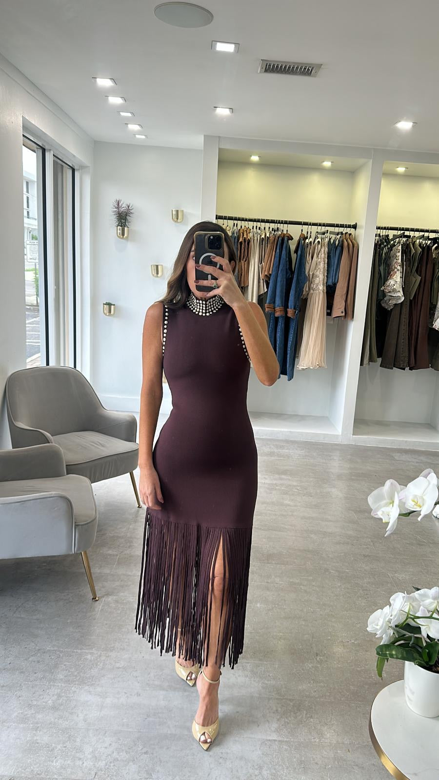 COLLAR BROWN PEARL DRESS