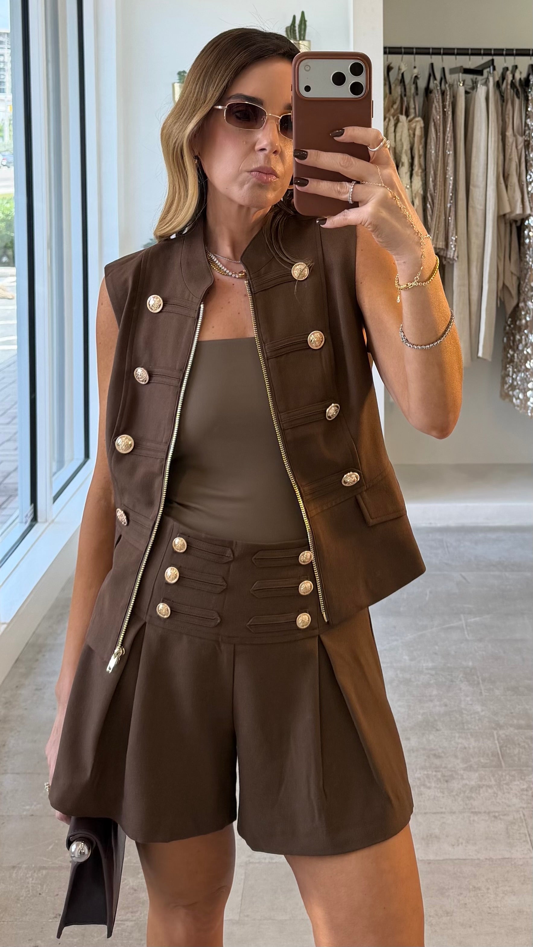 BROWN UTILITY SET