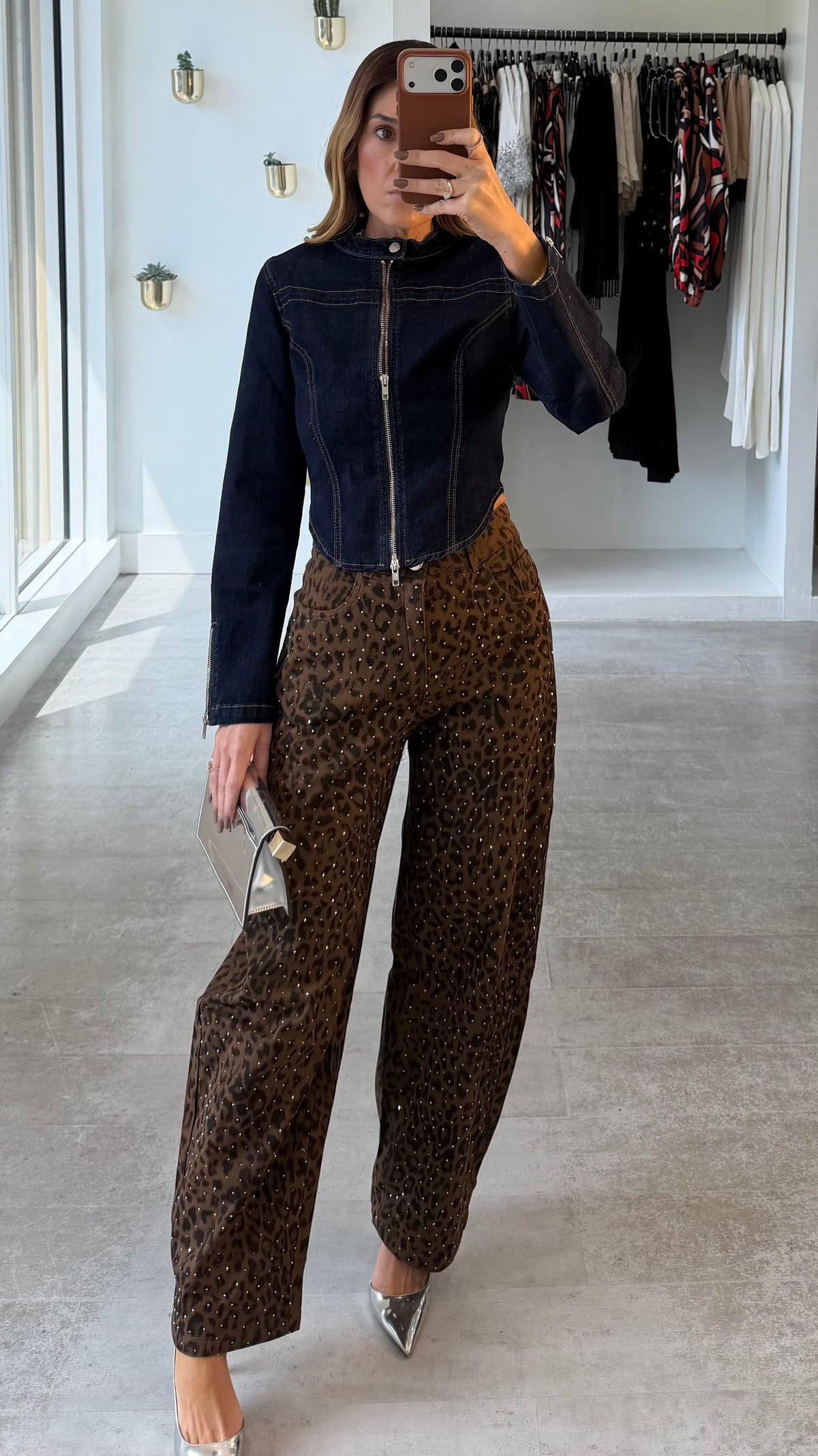 WILD SPARK BARREL JEANS