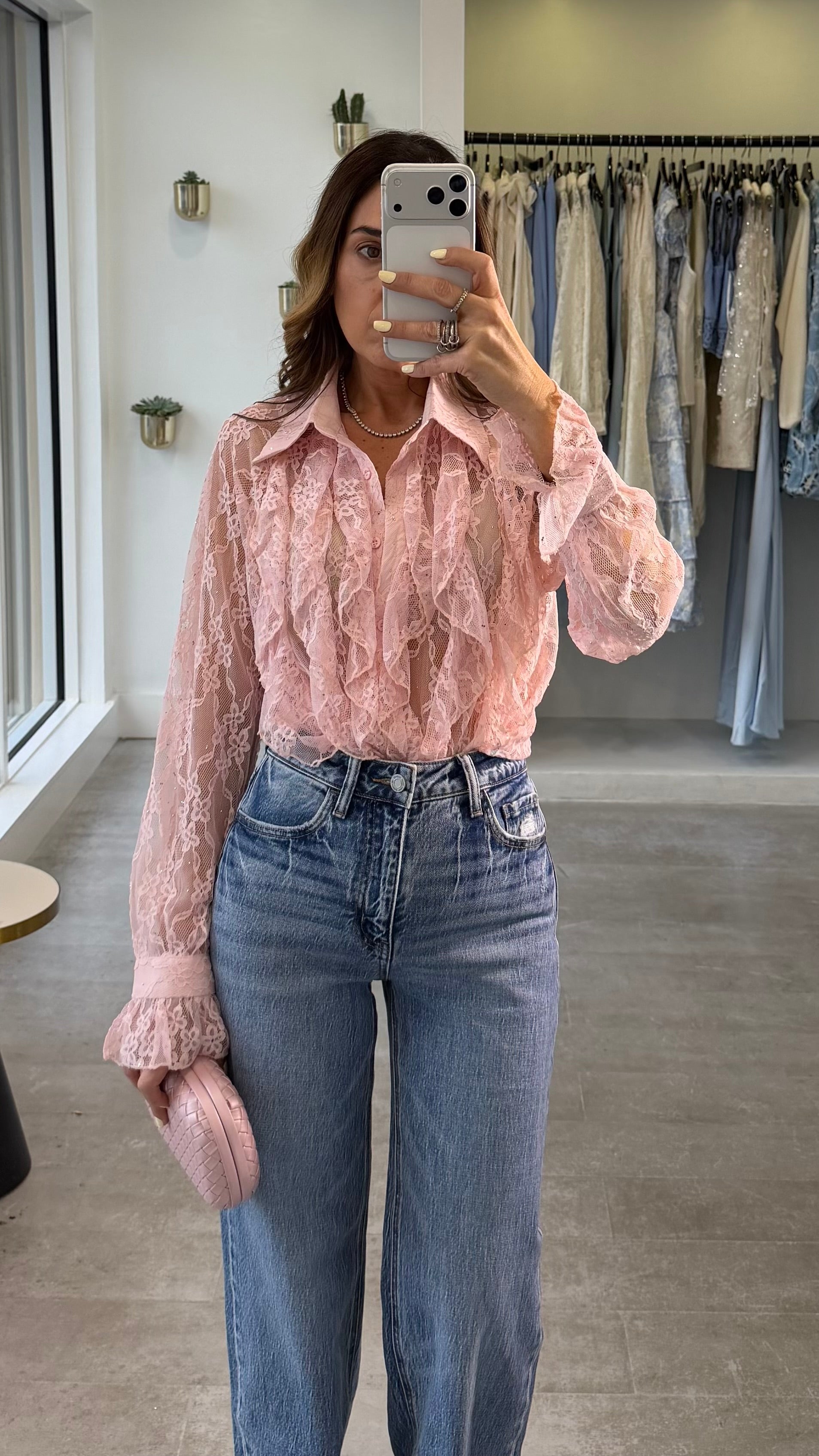 THE CLASSIC WASH DENIM