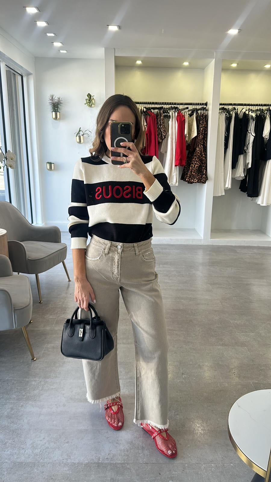 LE BISOUS SWEATER