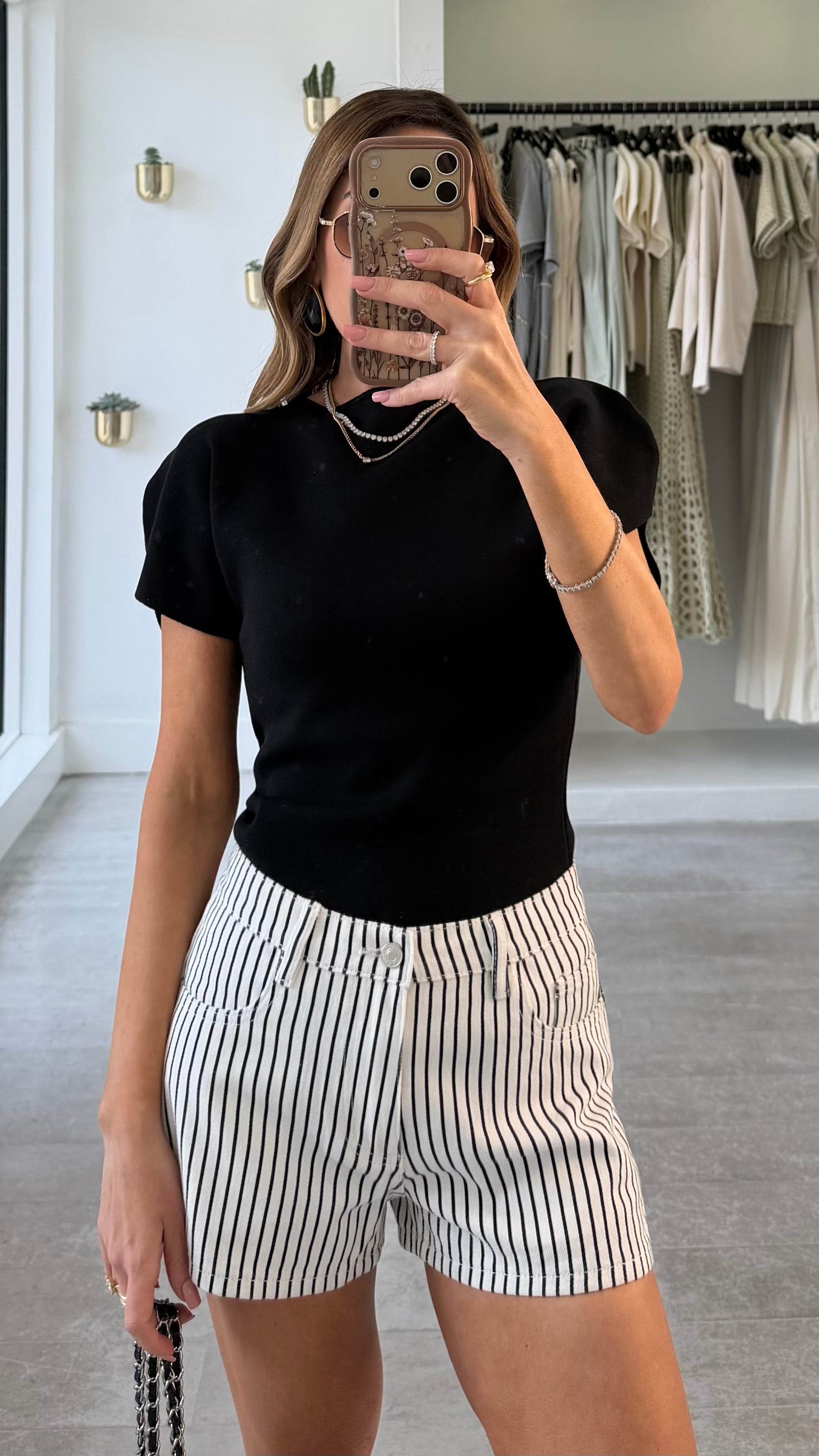 BLACK PUFF KNIT TOP
