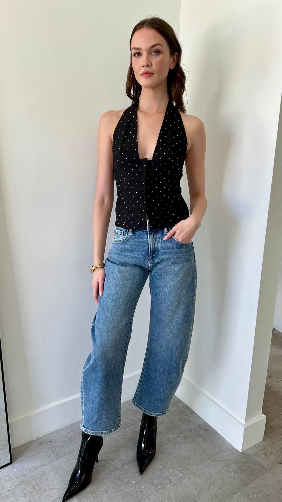THE ESSENTIAL DENIM