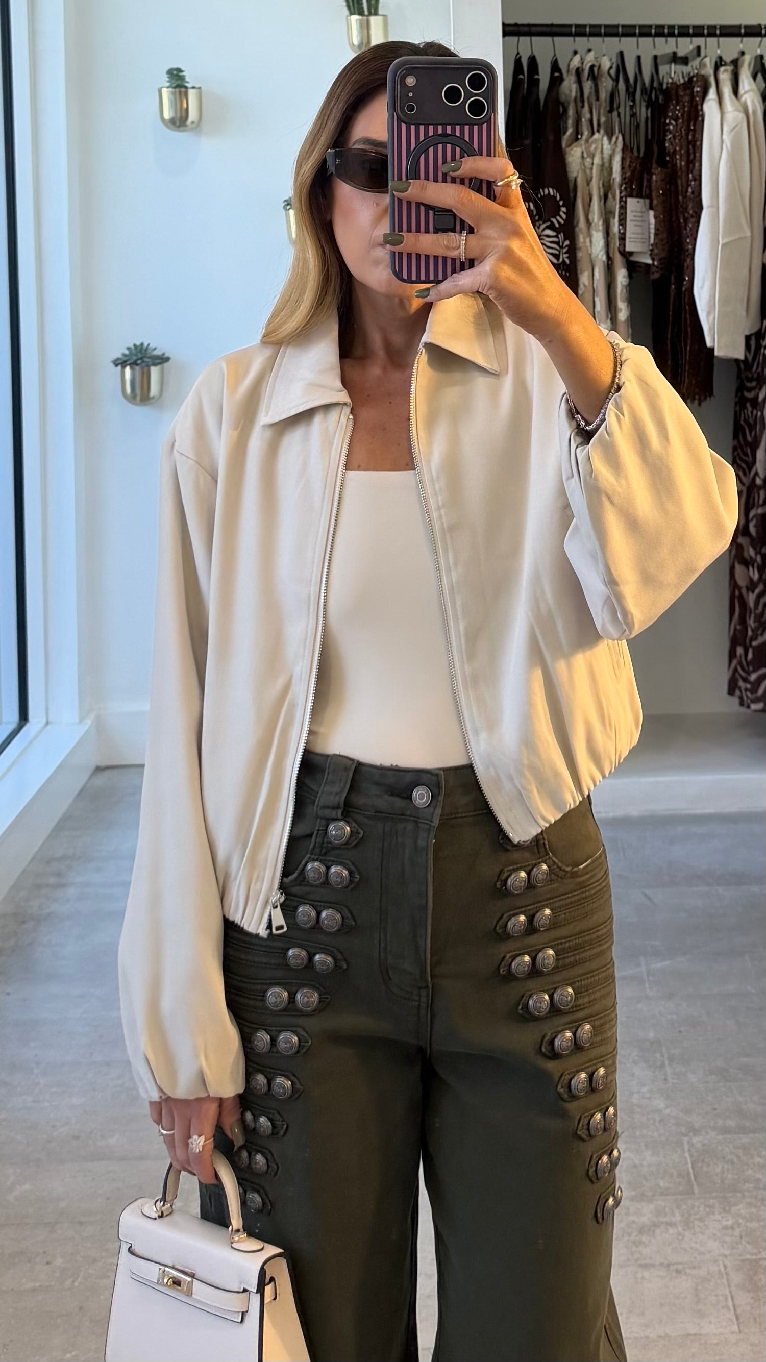 THE ESSENTIAL BOMBER