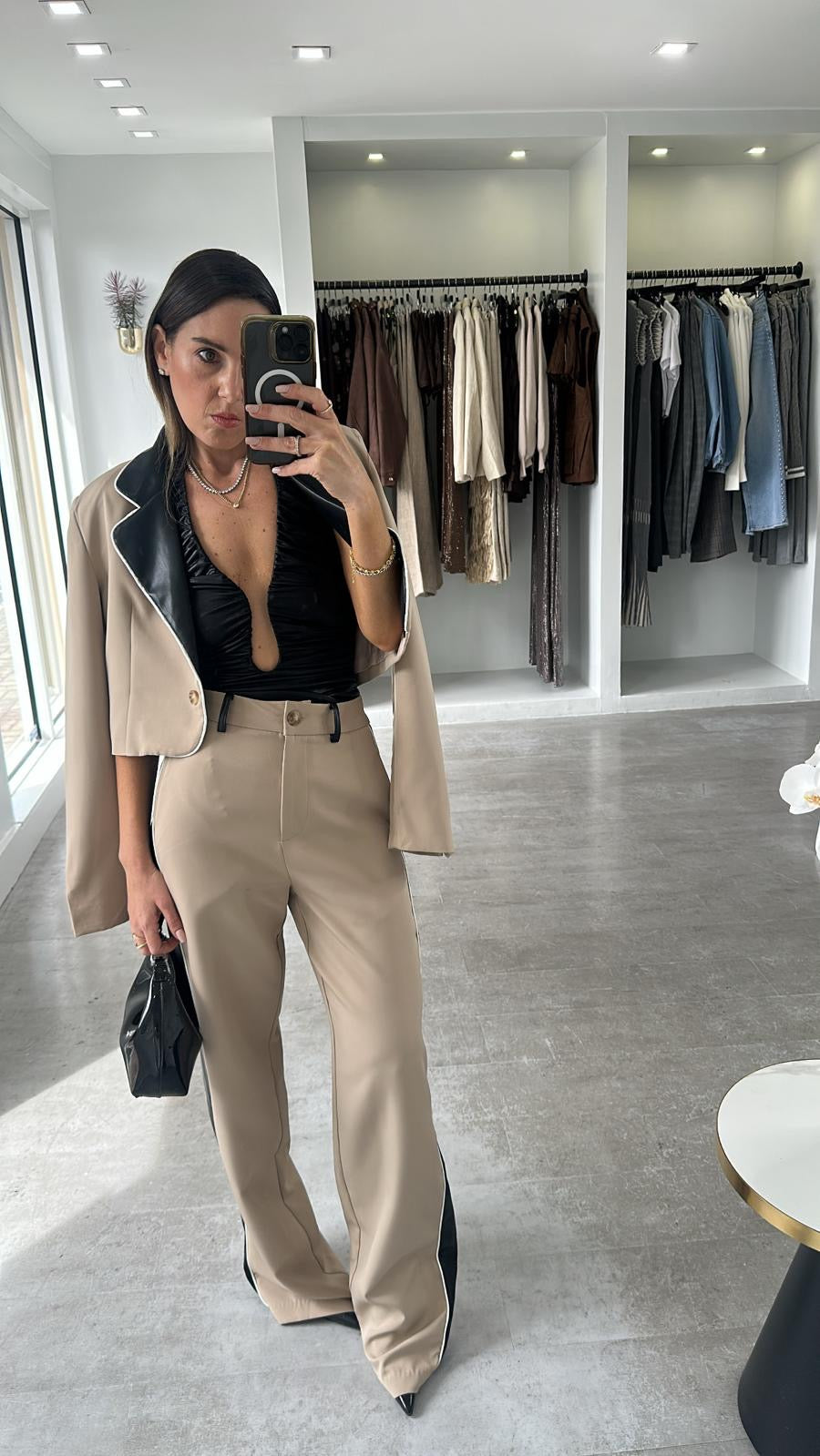 THE NOIR SWAY SET