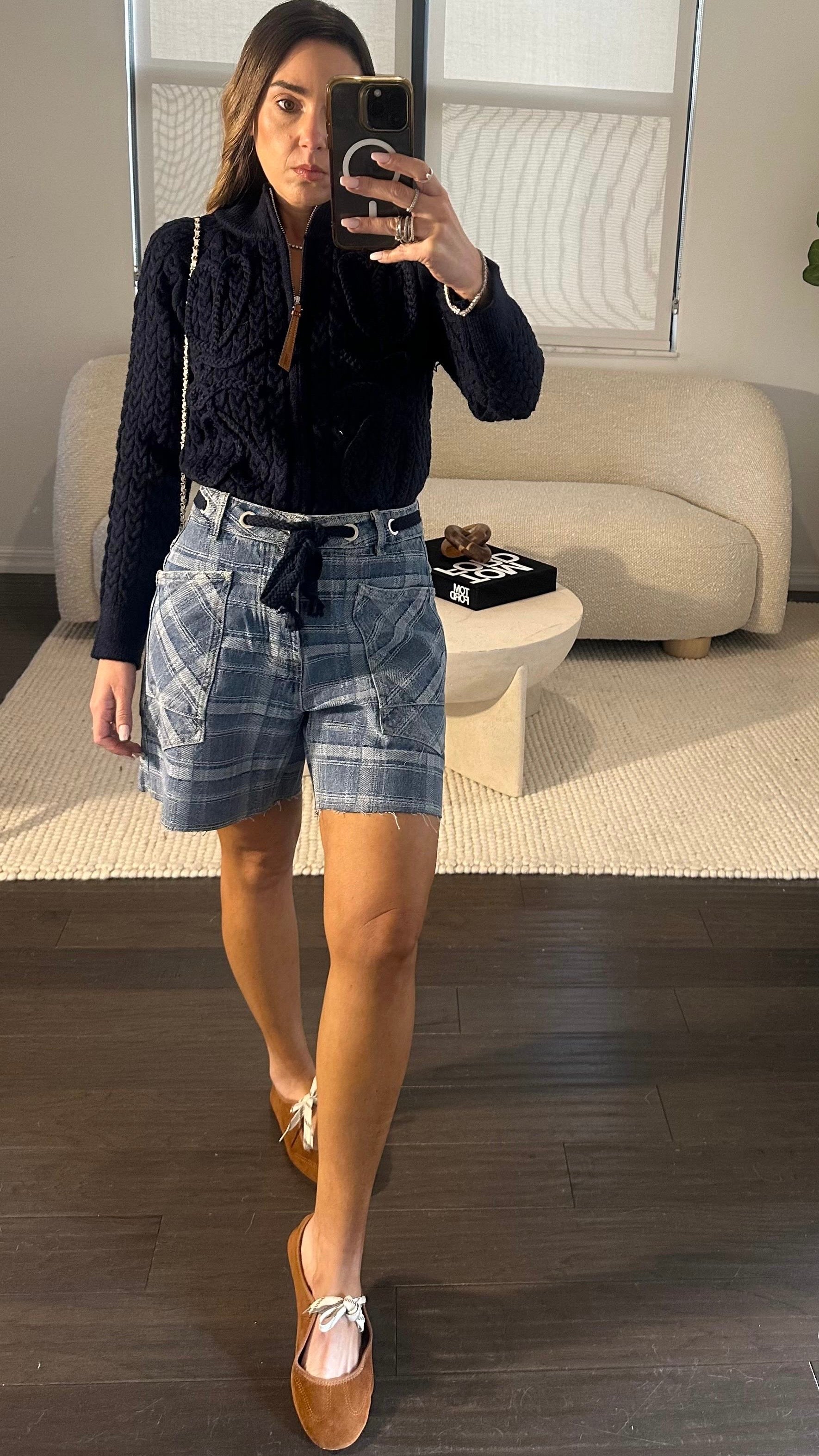 NAVY CABLE KNIT SWEATER