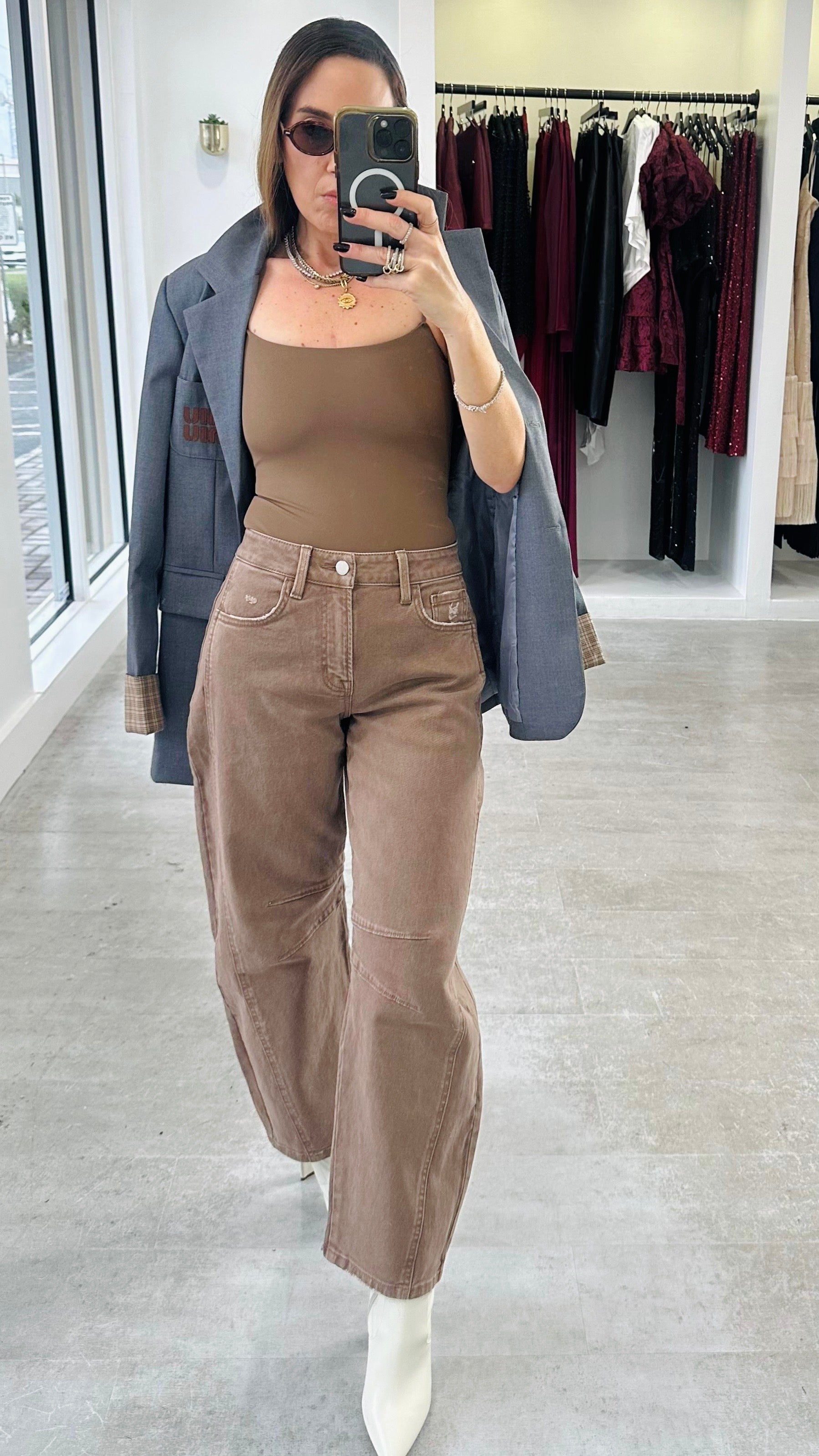 TRUFFLE BARREL JEANS