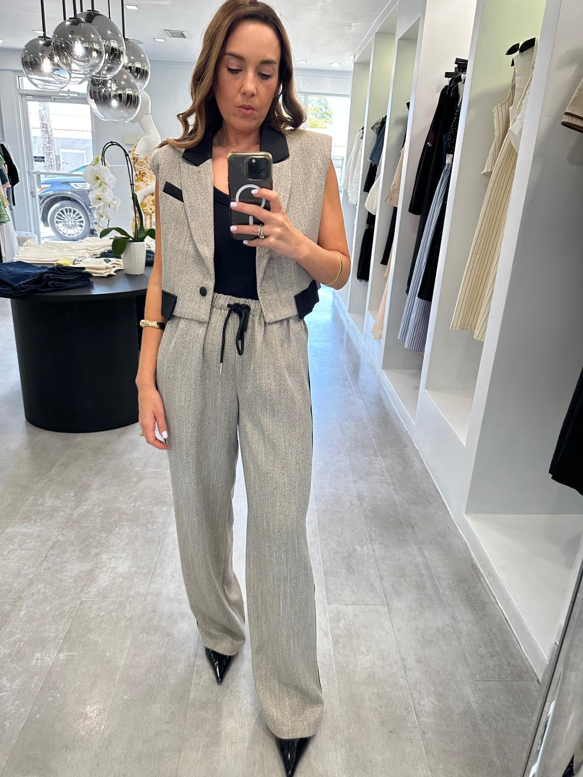 GRAPHITE LUX TUXEDO