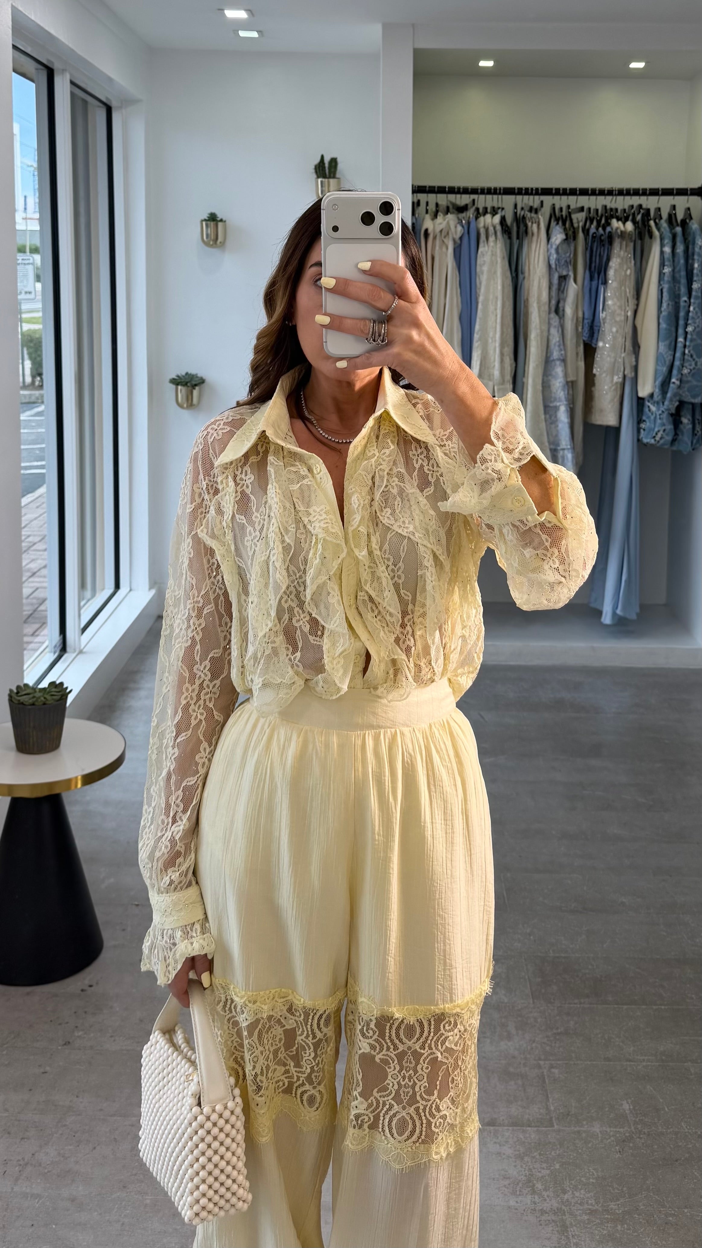 BUTTER LACE BLOUSE