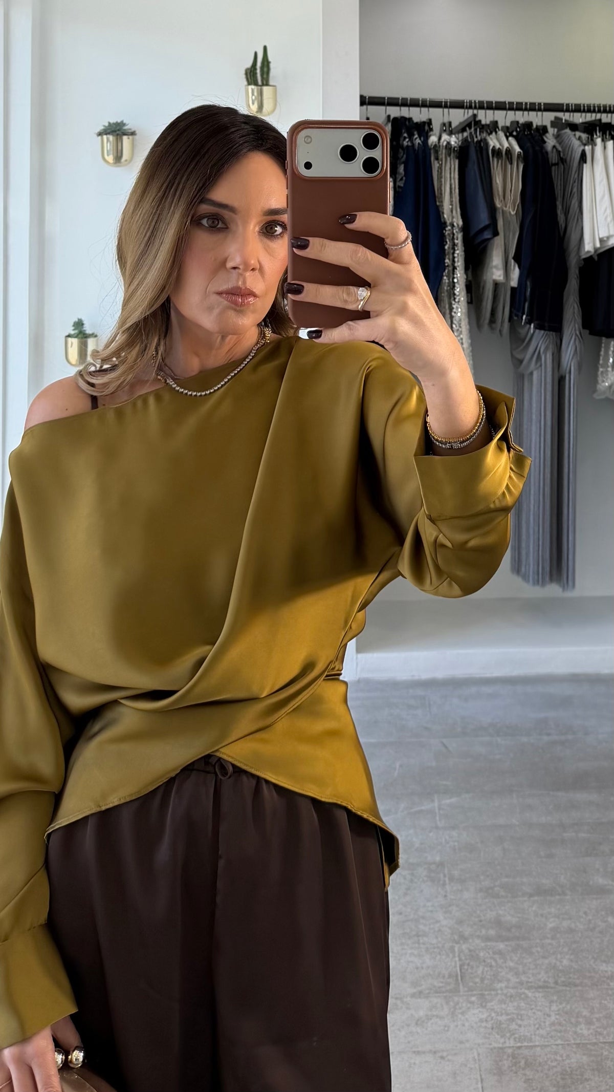 MOSS LIQUID TOP