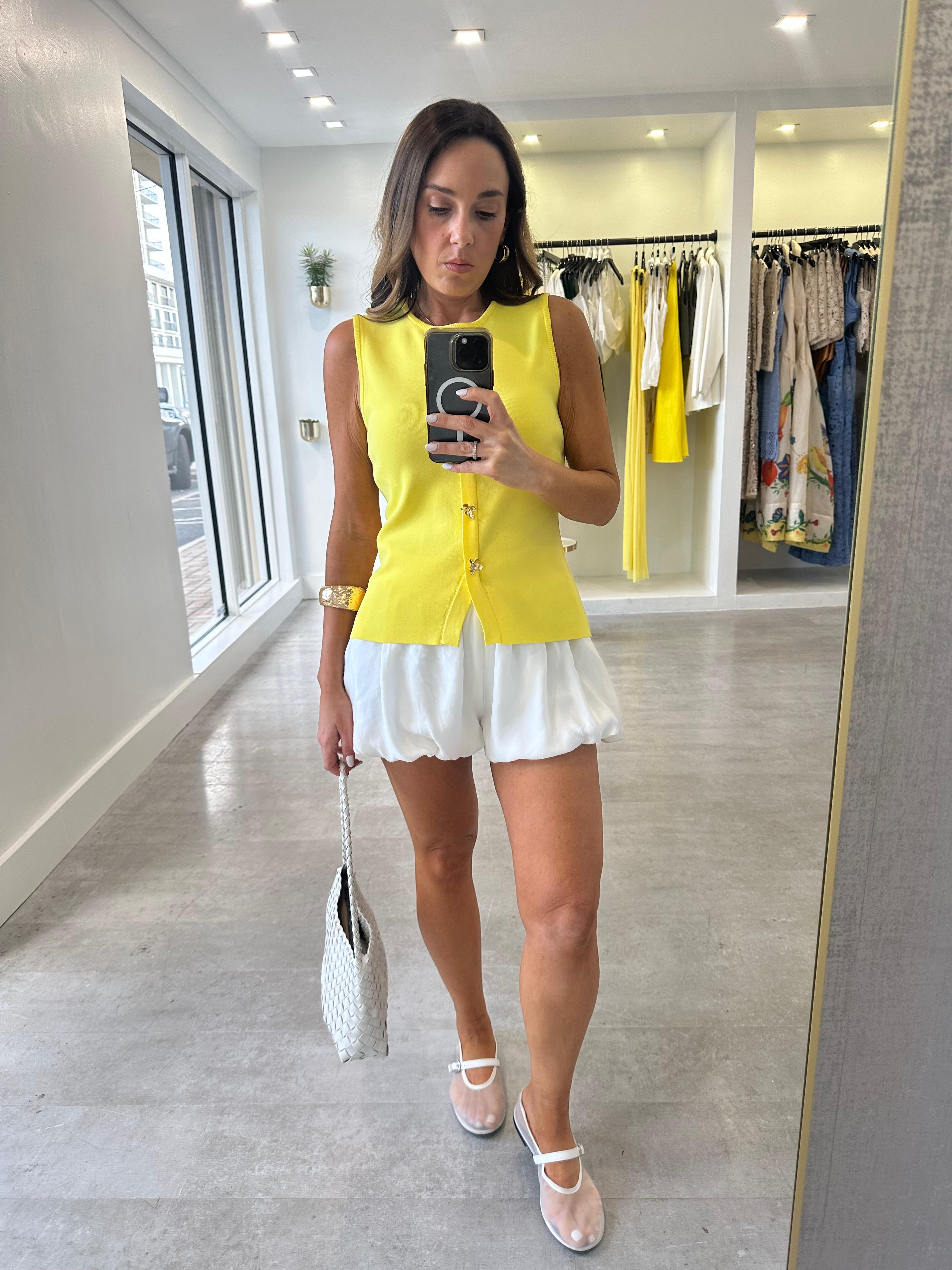 WHITE BUBBLE SHORTS