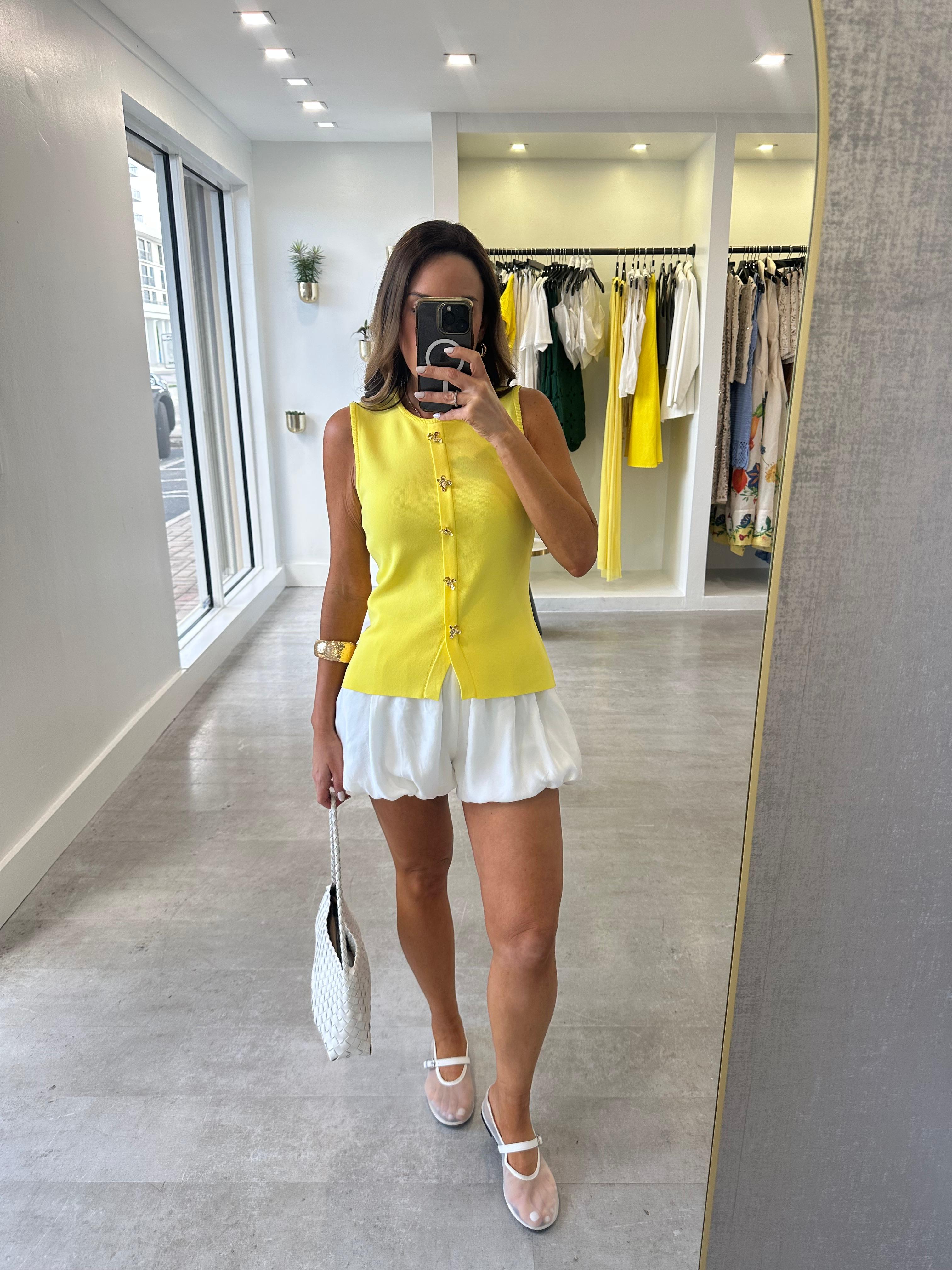 WHITE BUBBLE SHORTS