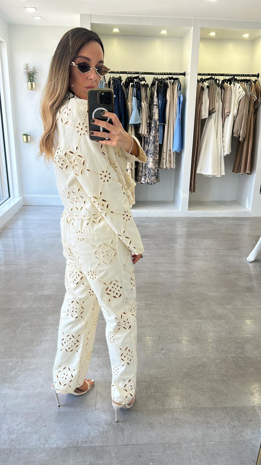 The Seraphina Eyelet Set