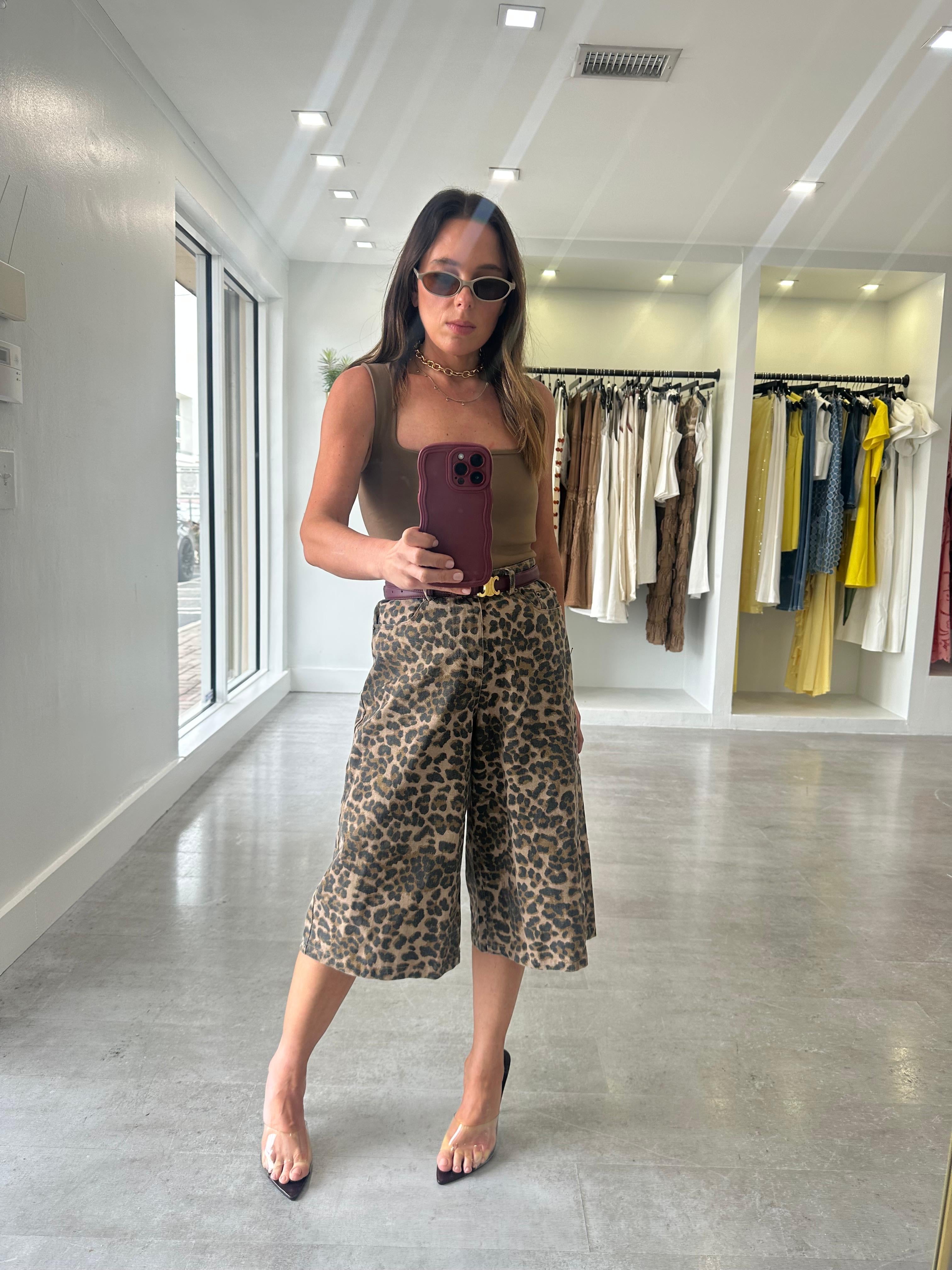 FELINE LUXE BERMUDA