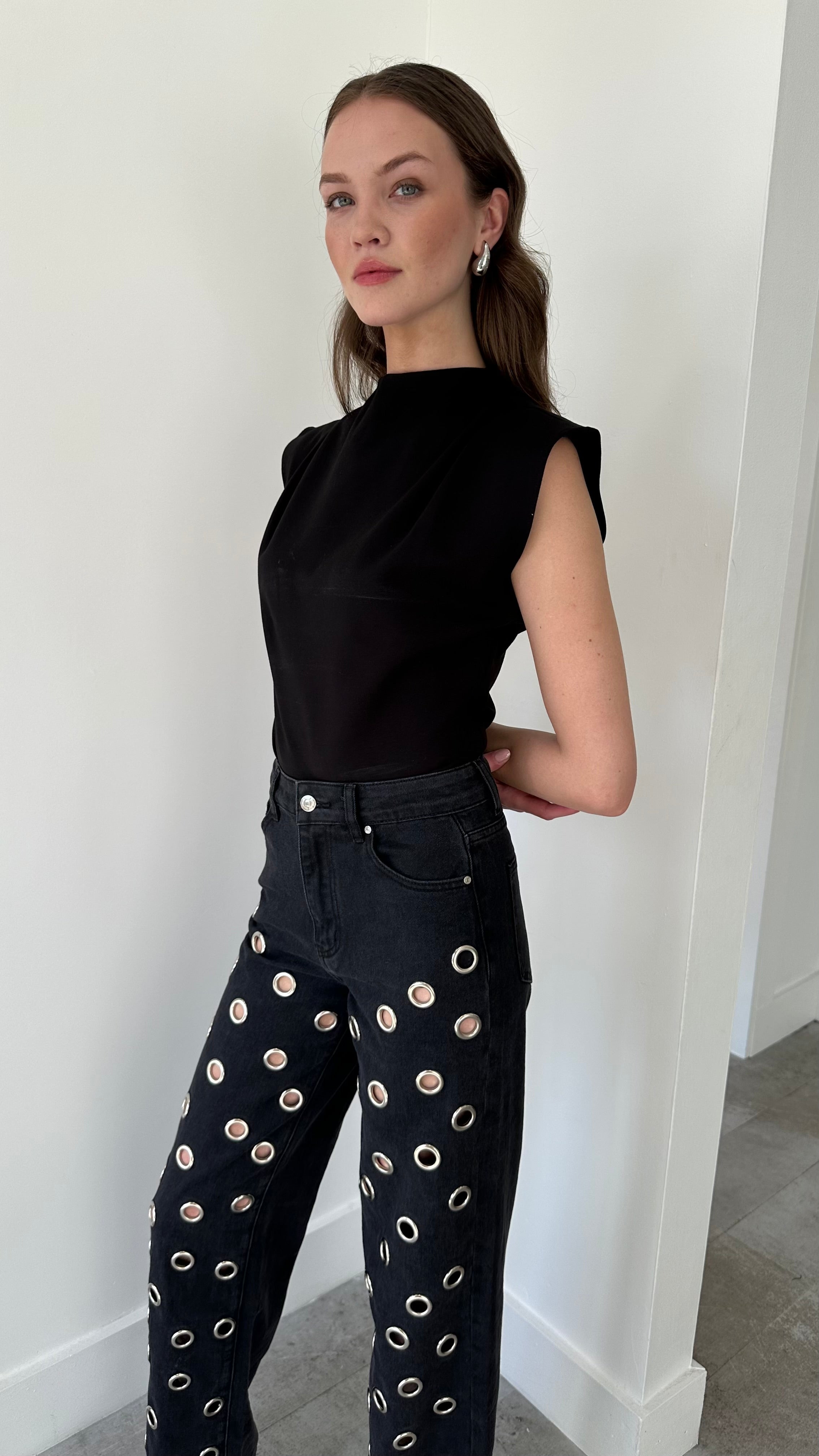 THE NOVA ARO JEANS