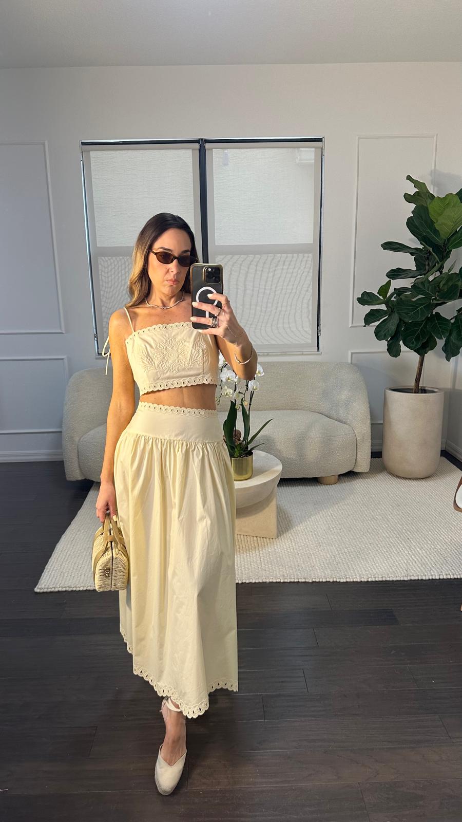 BUTTER EMBROIDERED SET