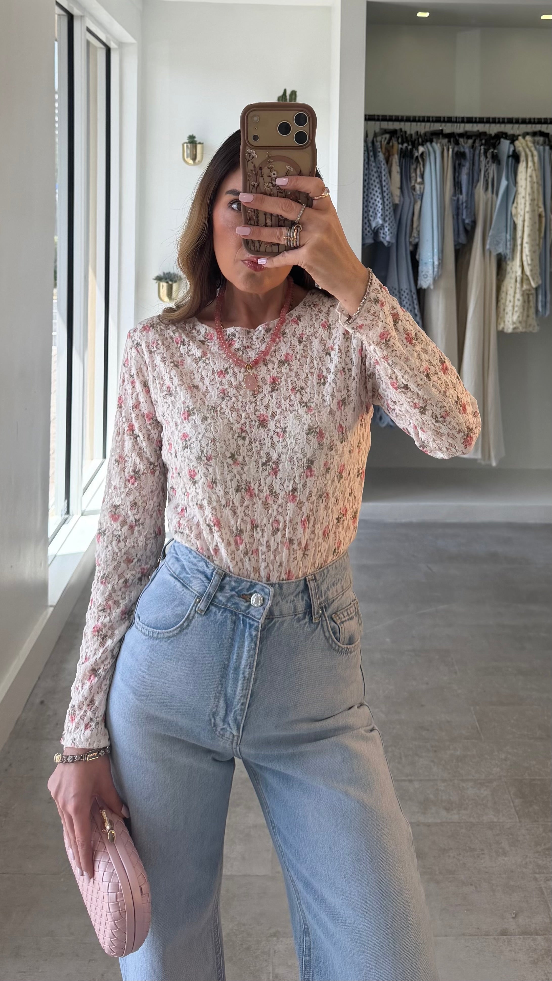 WHITE ROSE FLORAL MESH TOP