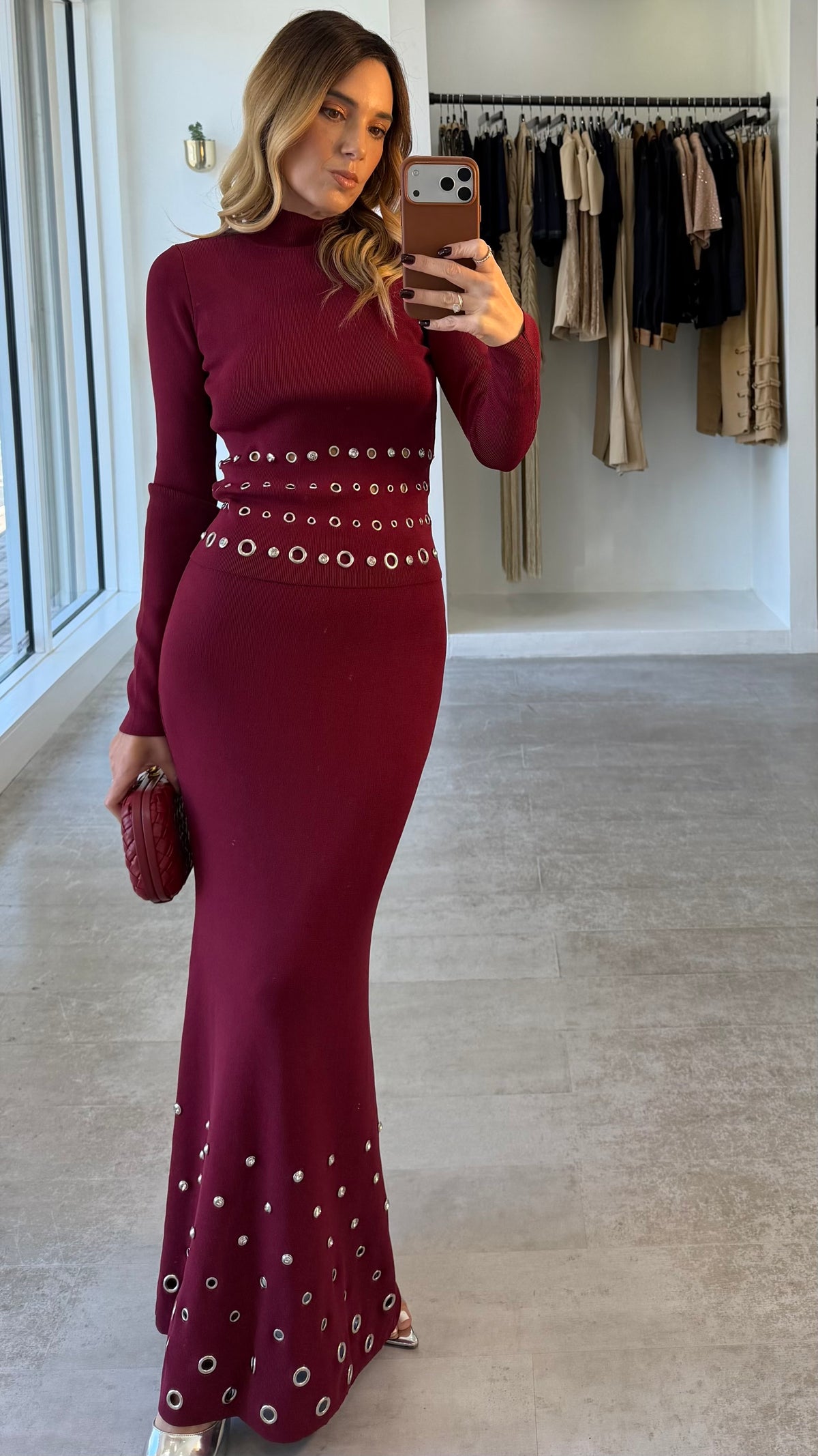 BURGUNDY HARDWARE SET