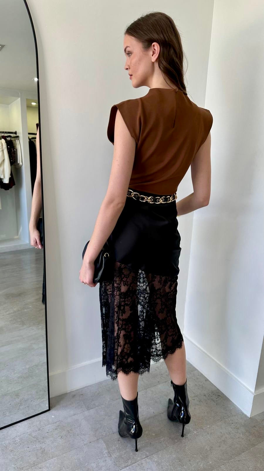 MIDNIGHT LACE ELEGANCE SKIRT