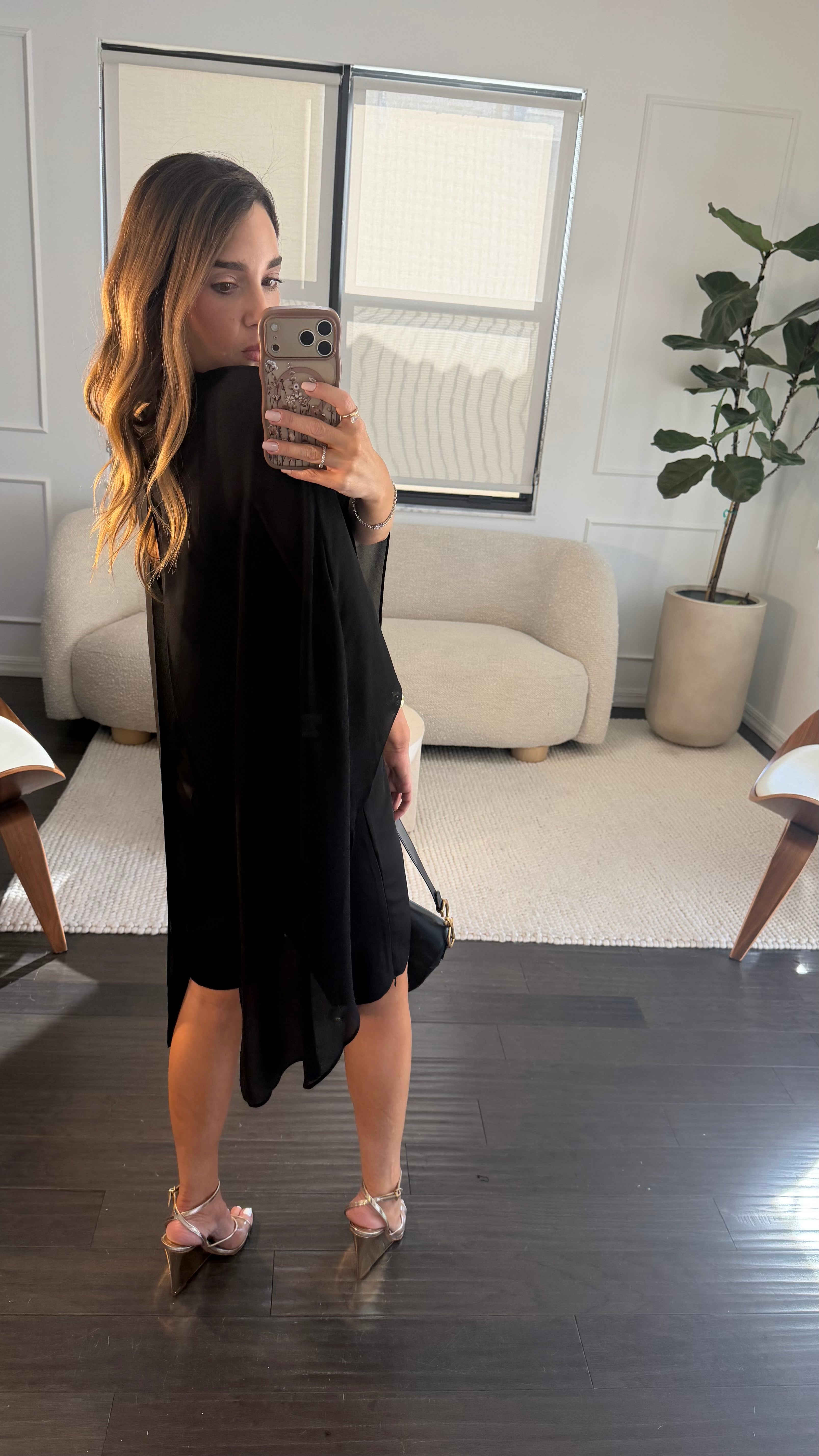BLACK SHEER ASY FLOW TOP