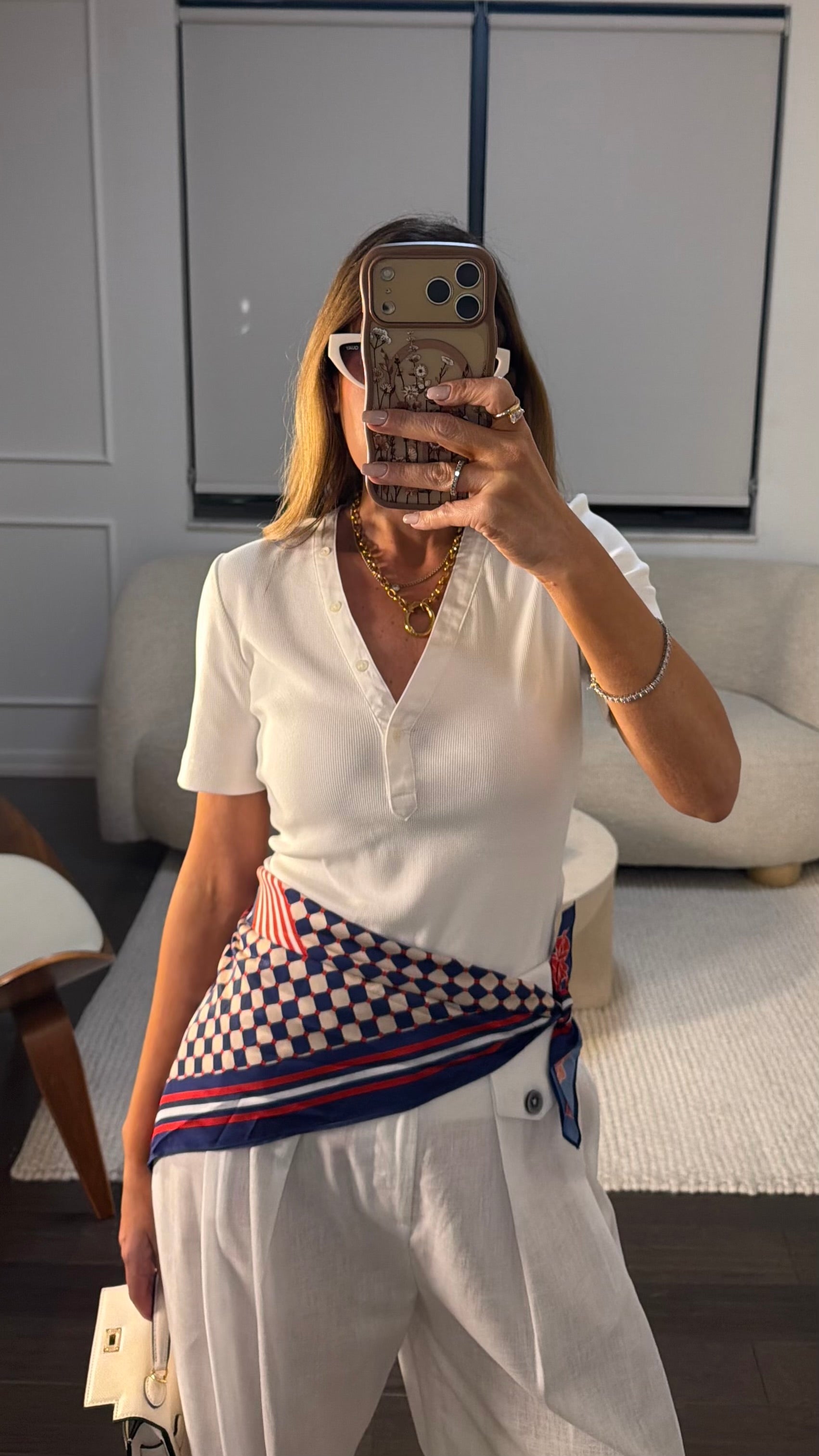 WHITE PRINT SCARF SHIRT