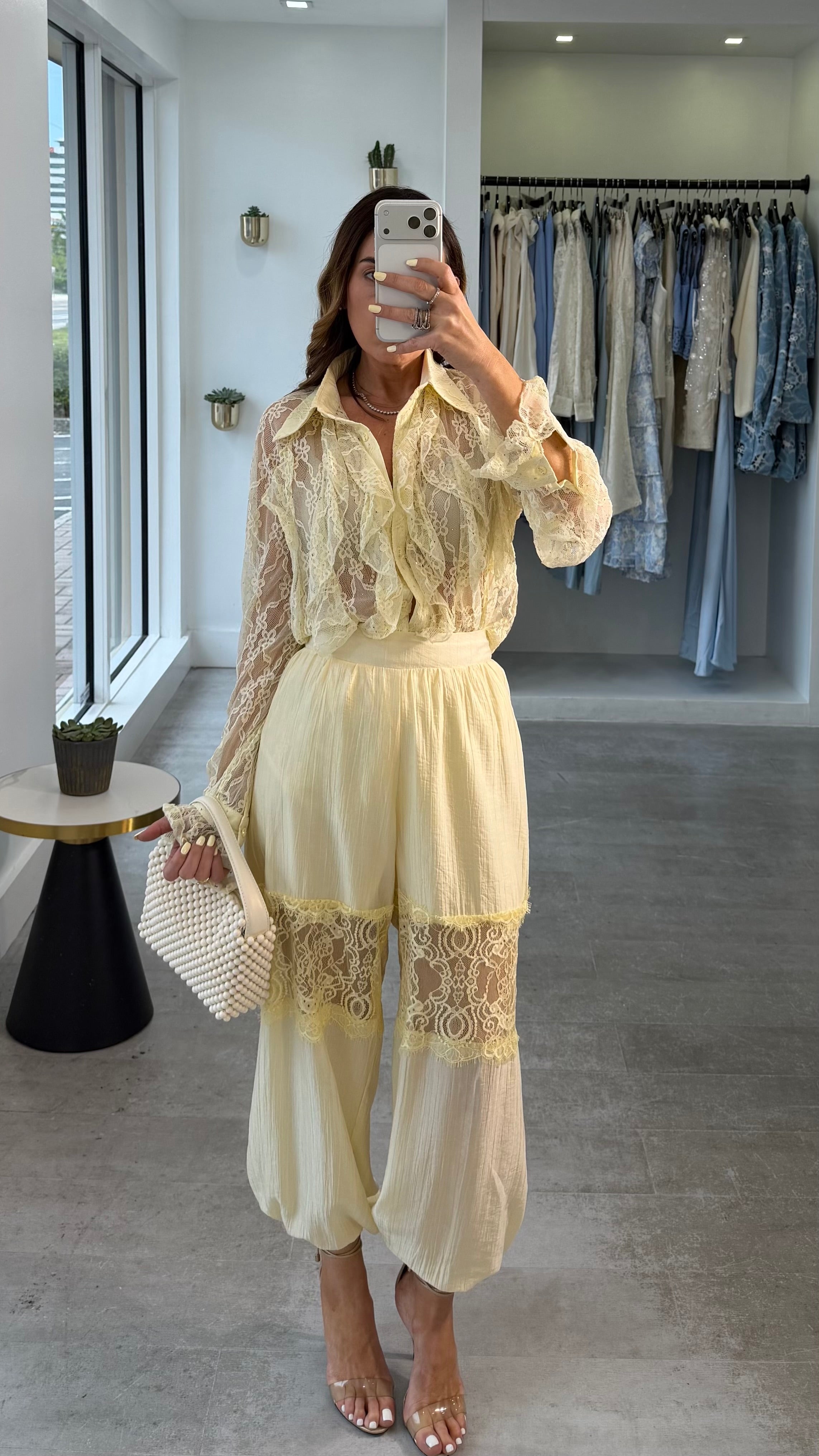 BUTTER LACE BLOUSE