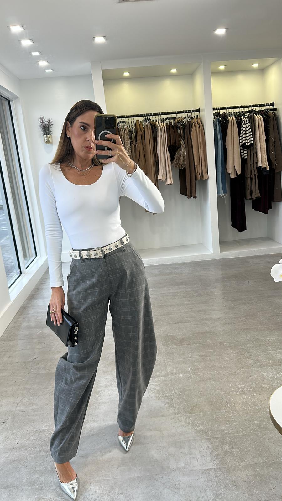LONG-SLEEVE WHITE BODY