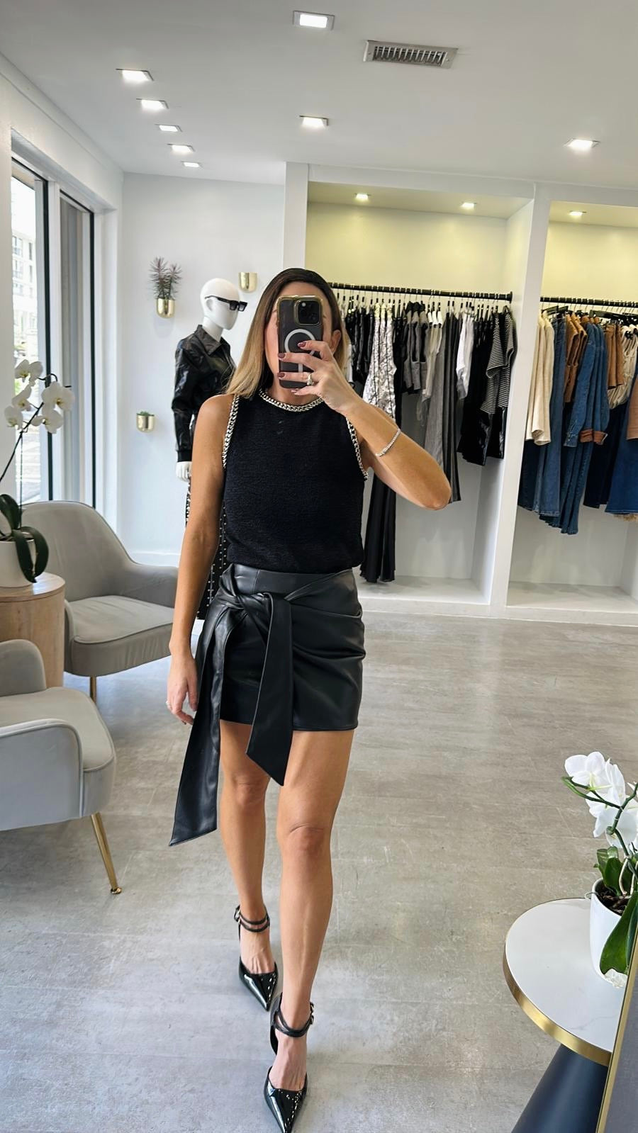 CHAIN LUXE TOP