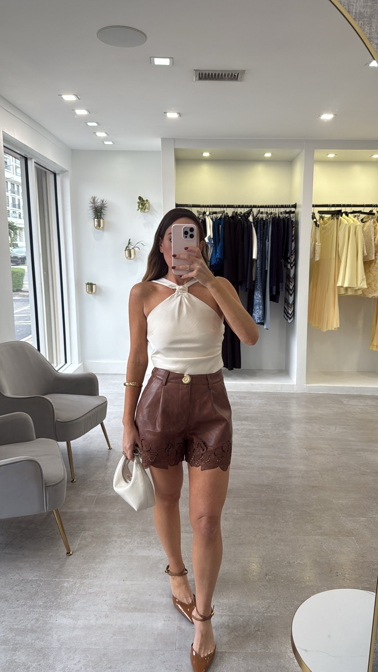 CAMEL FLOWER DETAIL SHORTS