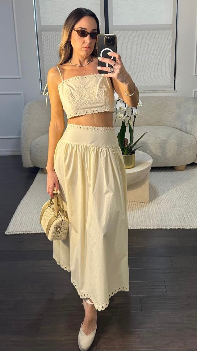 BUTTER EMBROIDERED SET