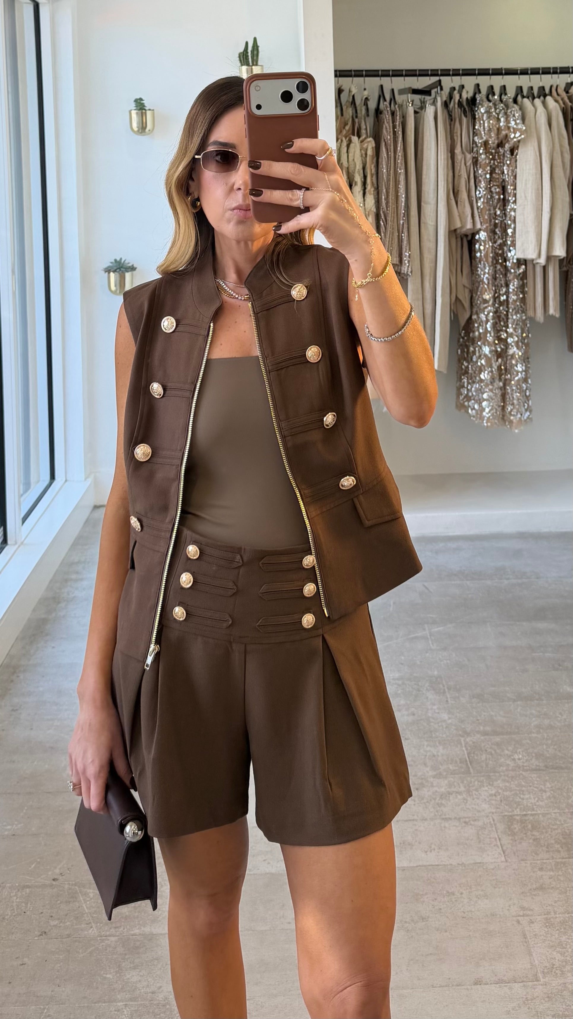 BROWN UTILITY SET