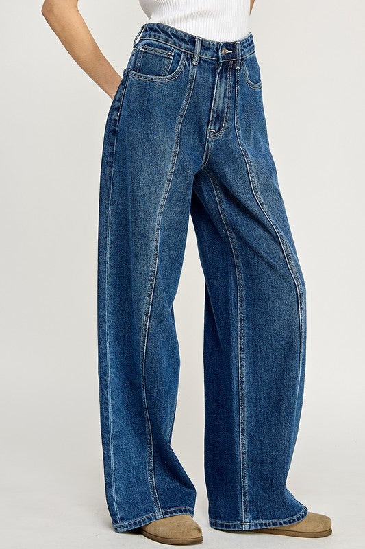THE STRAIGHTLEG DENIM