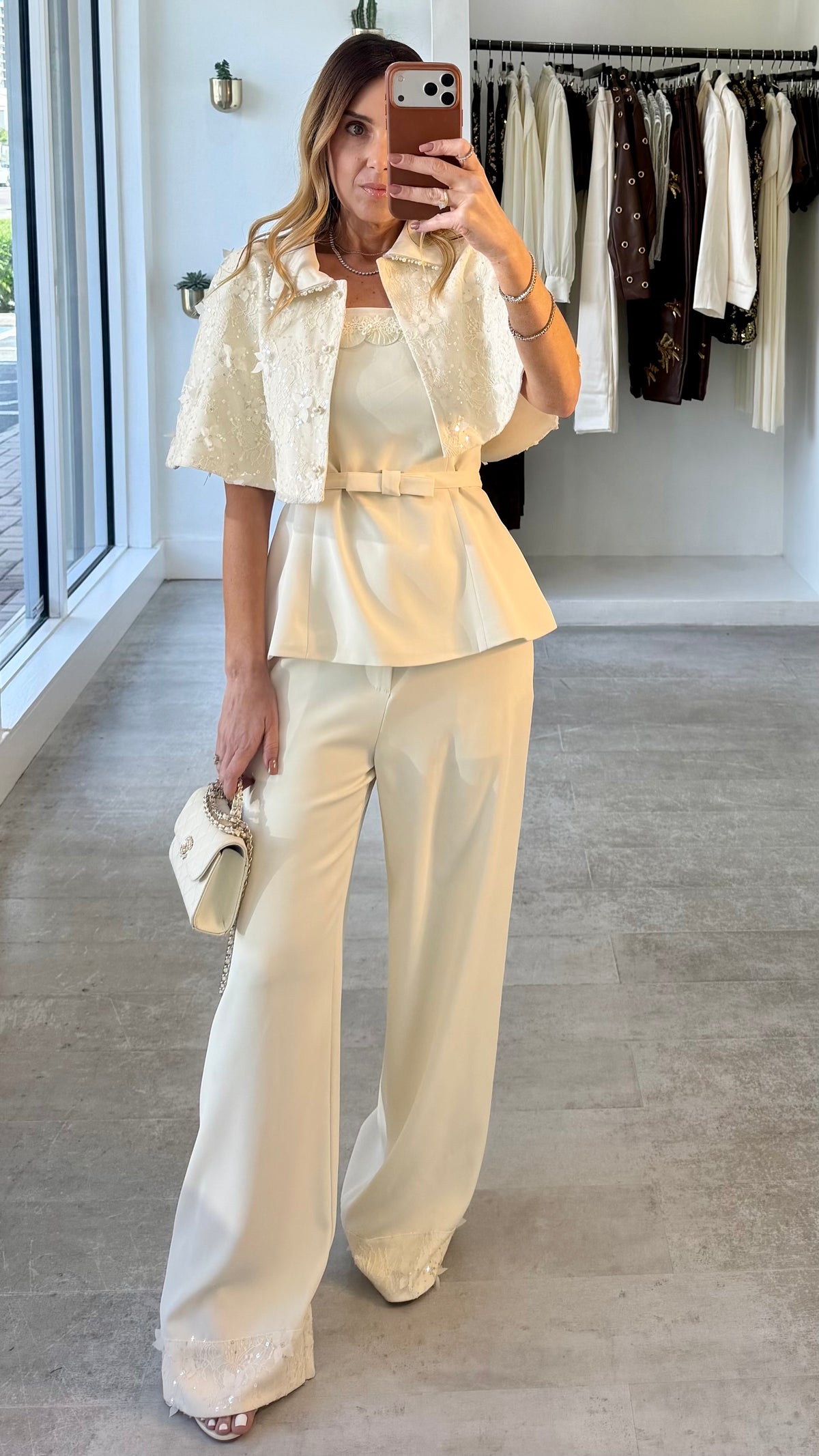 IVORY ROMANCE SET