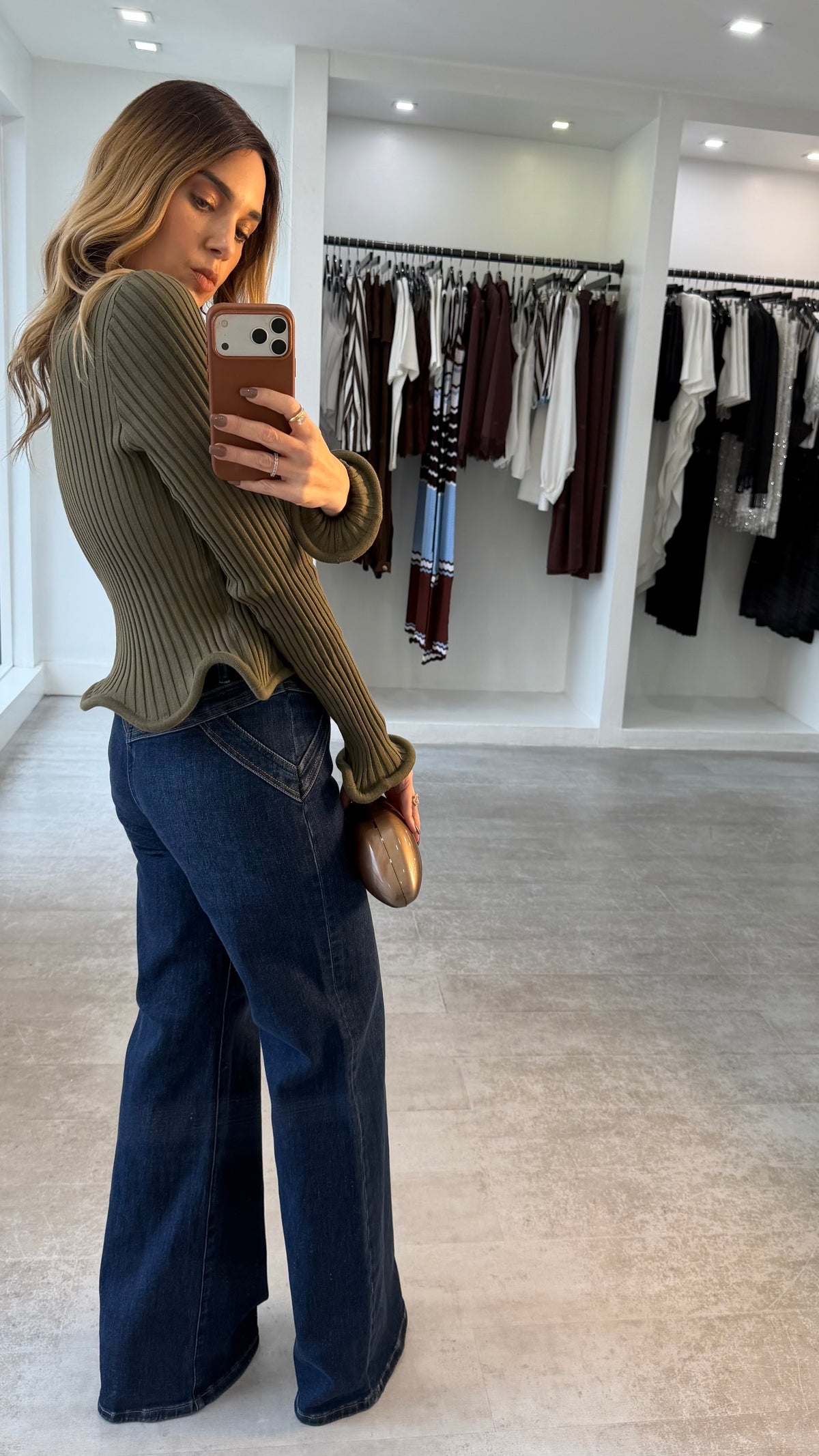 OLIVE TWIST TOP