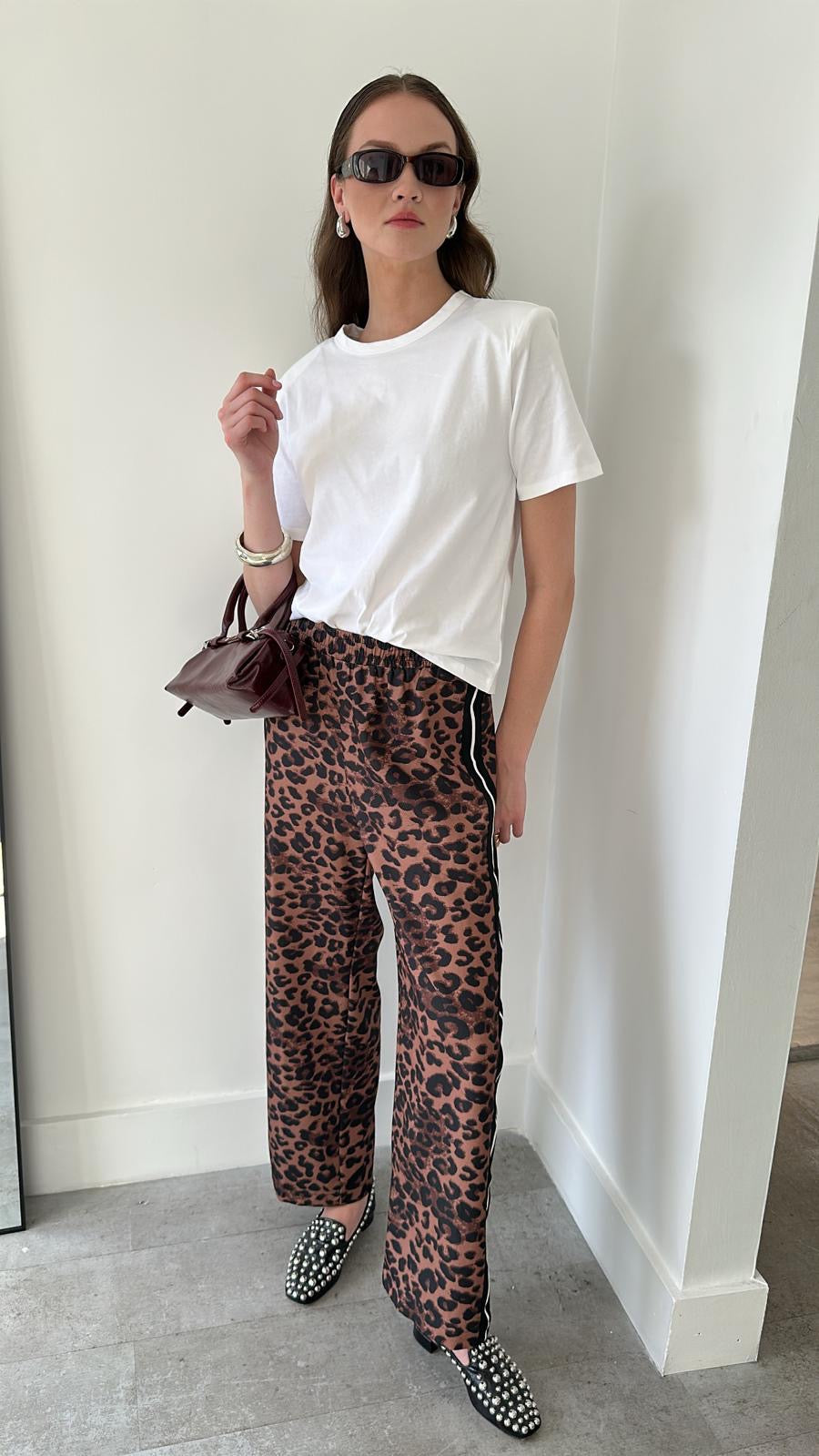 WHITE PUFF SHOULDER TEE