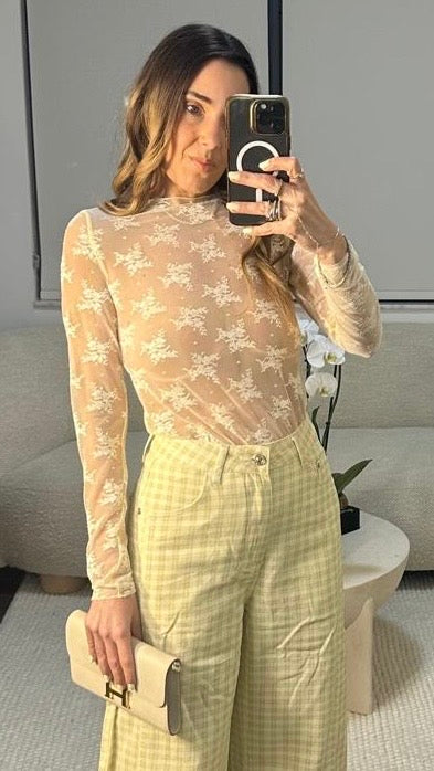 BUTTER LACE TOP