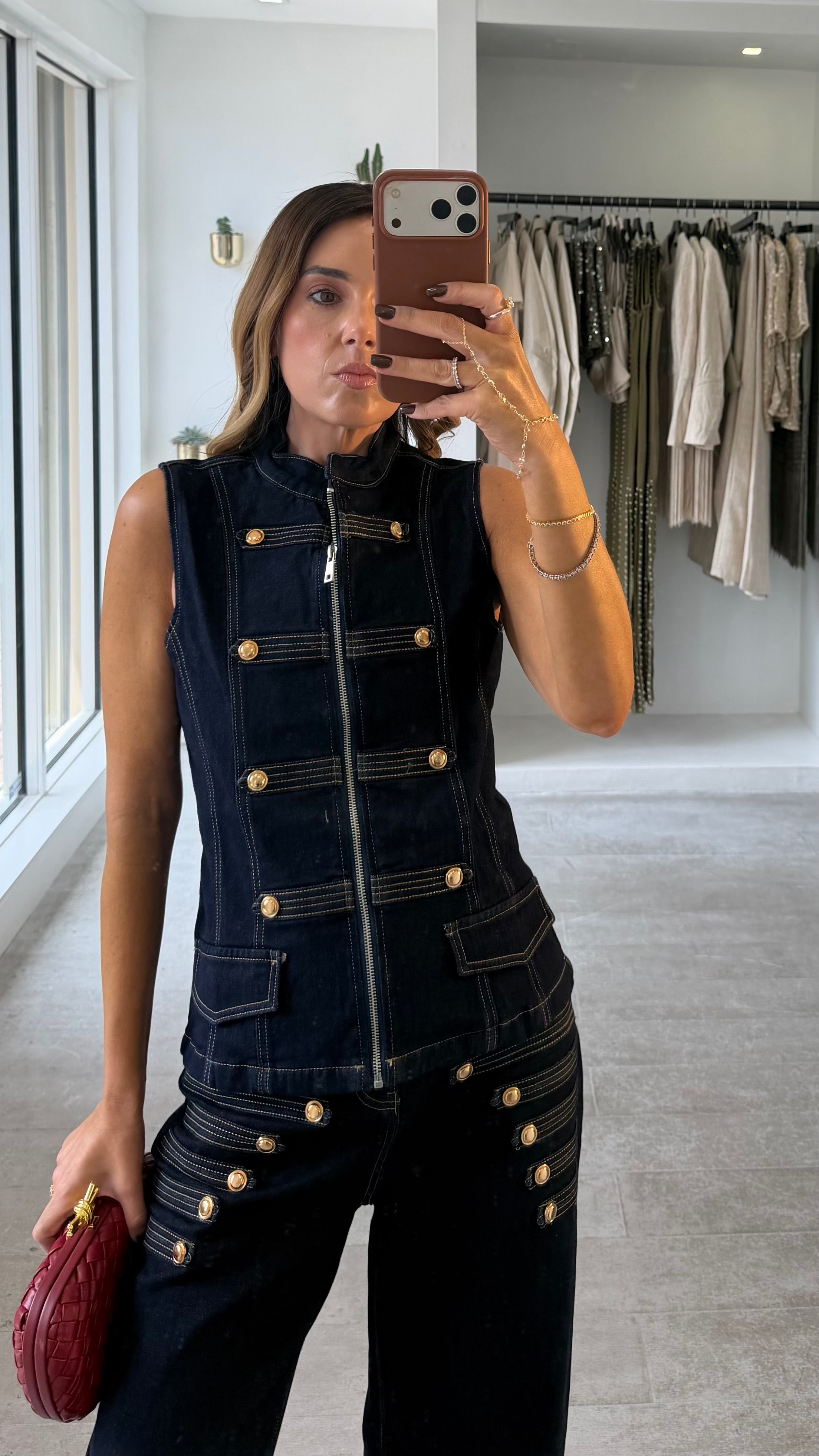 THE COMMANDER VEST