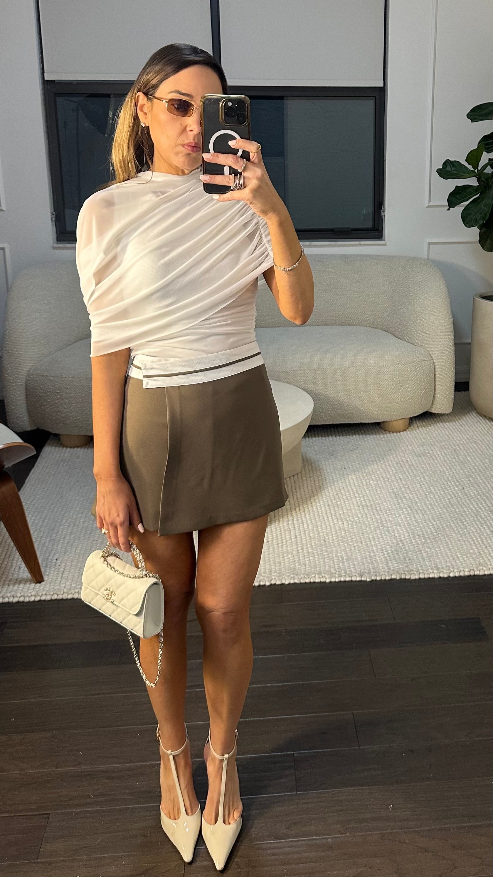 WHITE CAPE TOP