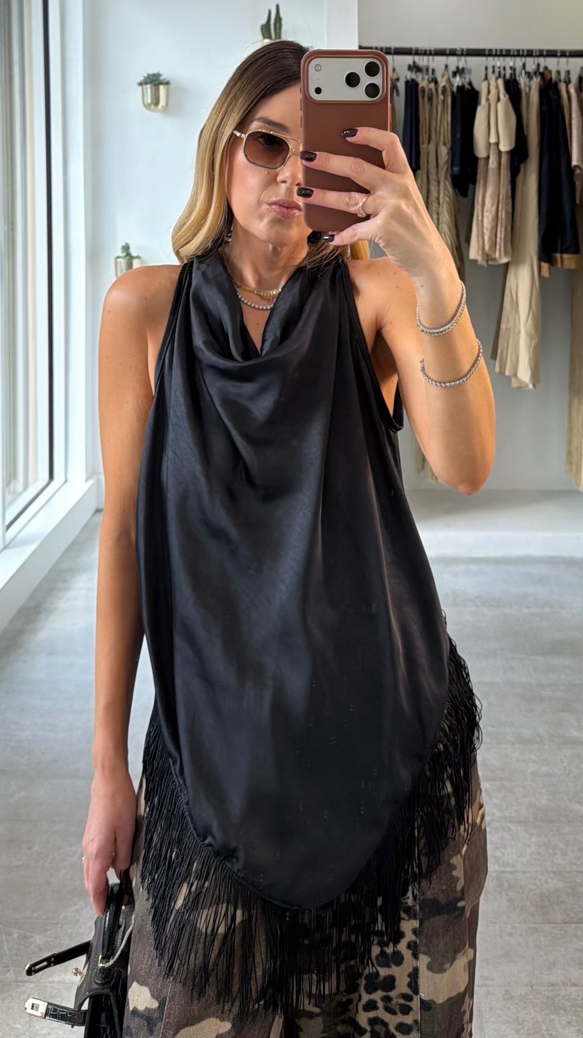 NOIR FRINGE TOP