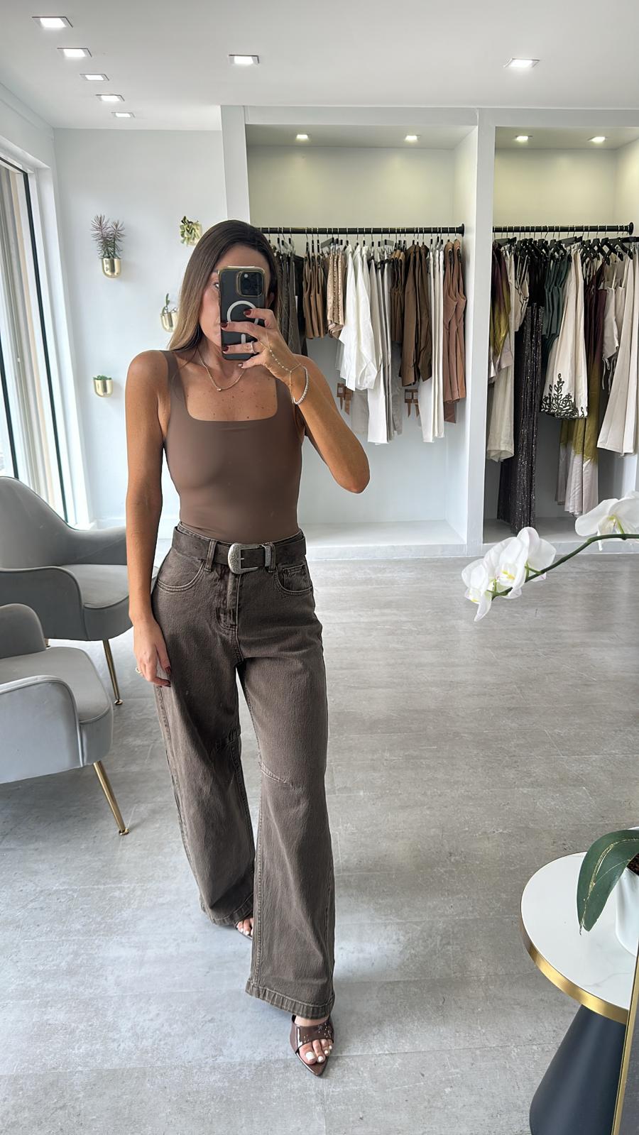 BROWN SEAMLESS BODY