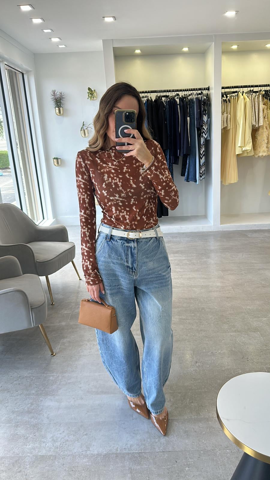 MID-RISE BARREL JEANS