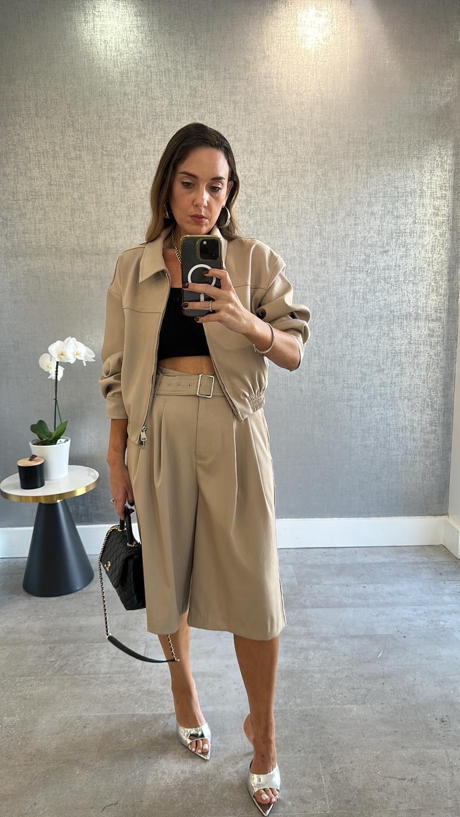 LUXE BEIGE BERMUDA