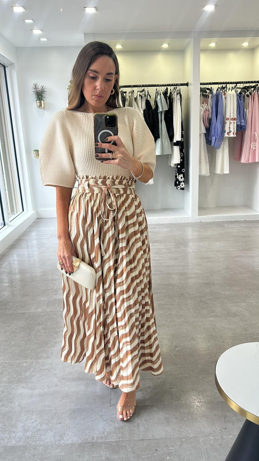 COOL NUDE SLEEVE TOP